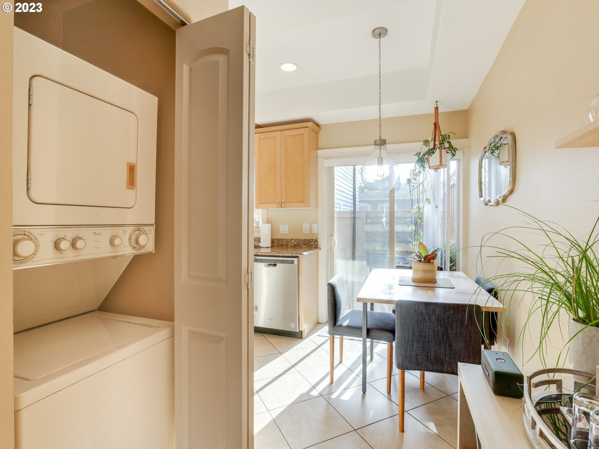 Photo #3: 23114916 Listing 
