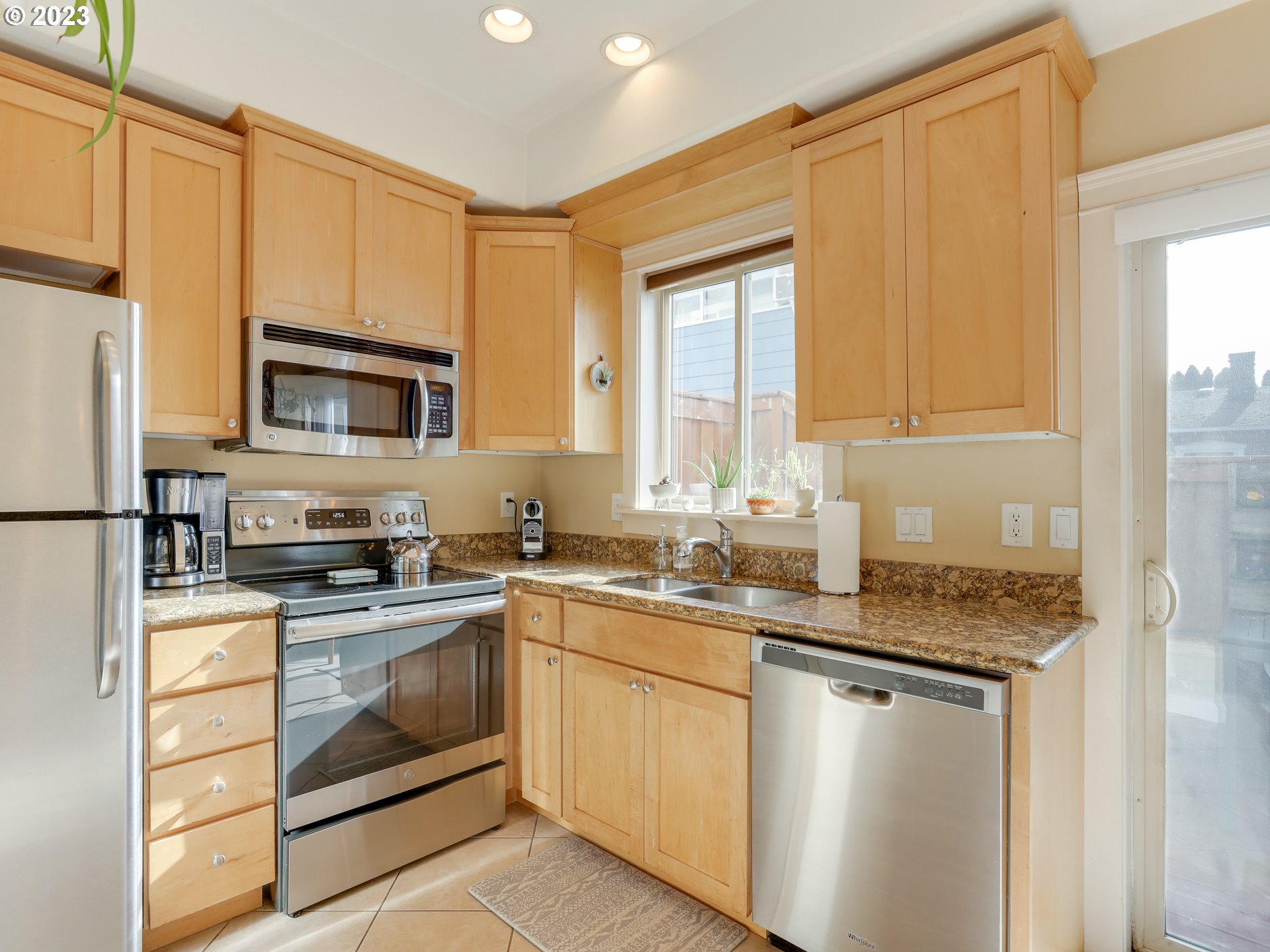 Photo #4: 23114916 Listing 