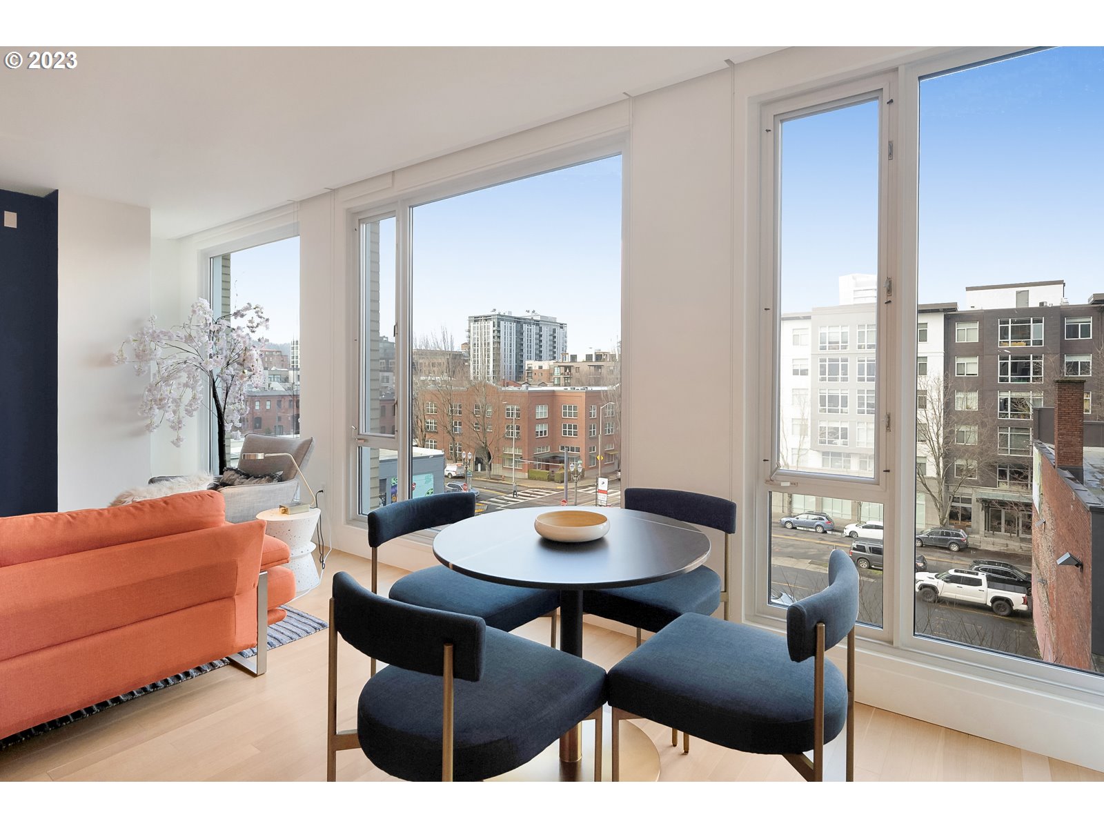 Photo #3: 23123944 Listing 