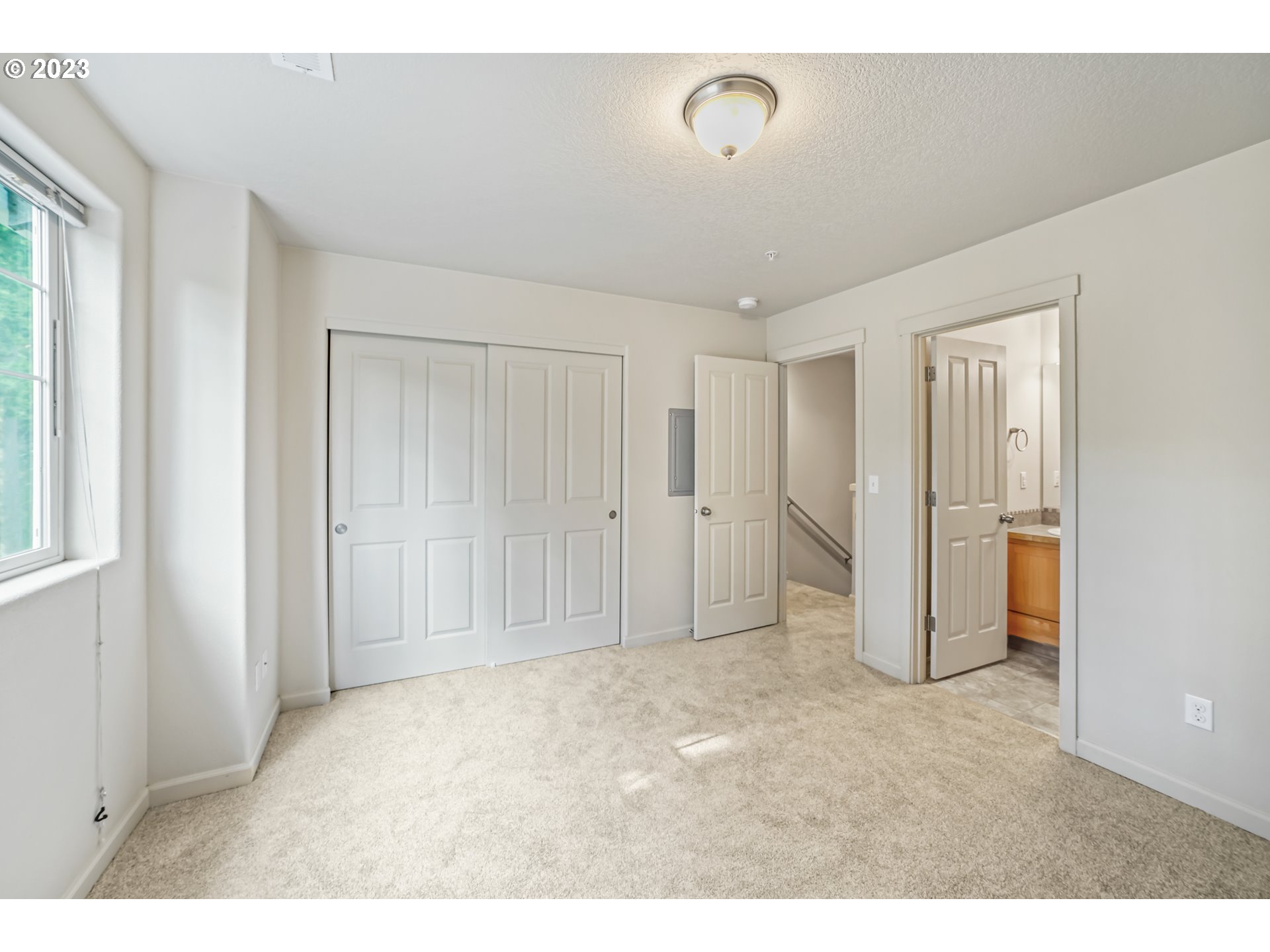 Photo #6: 23125027 Listing 
