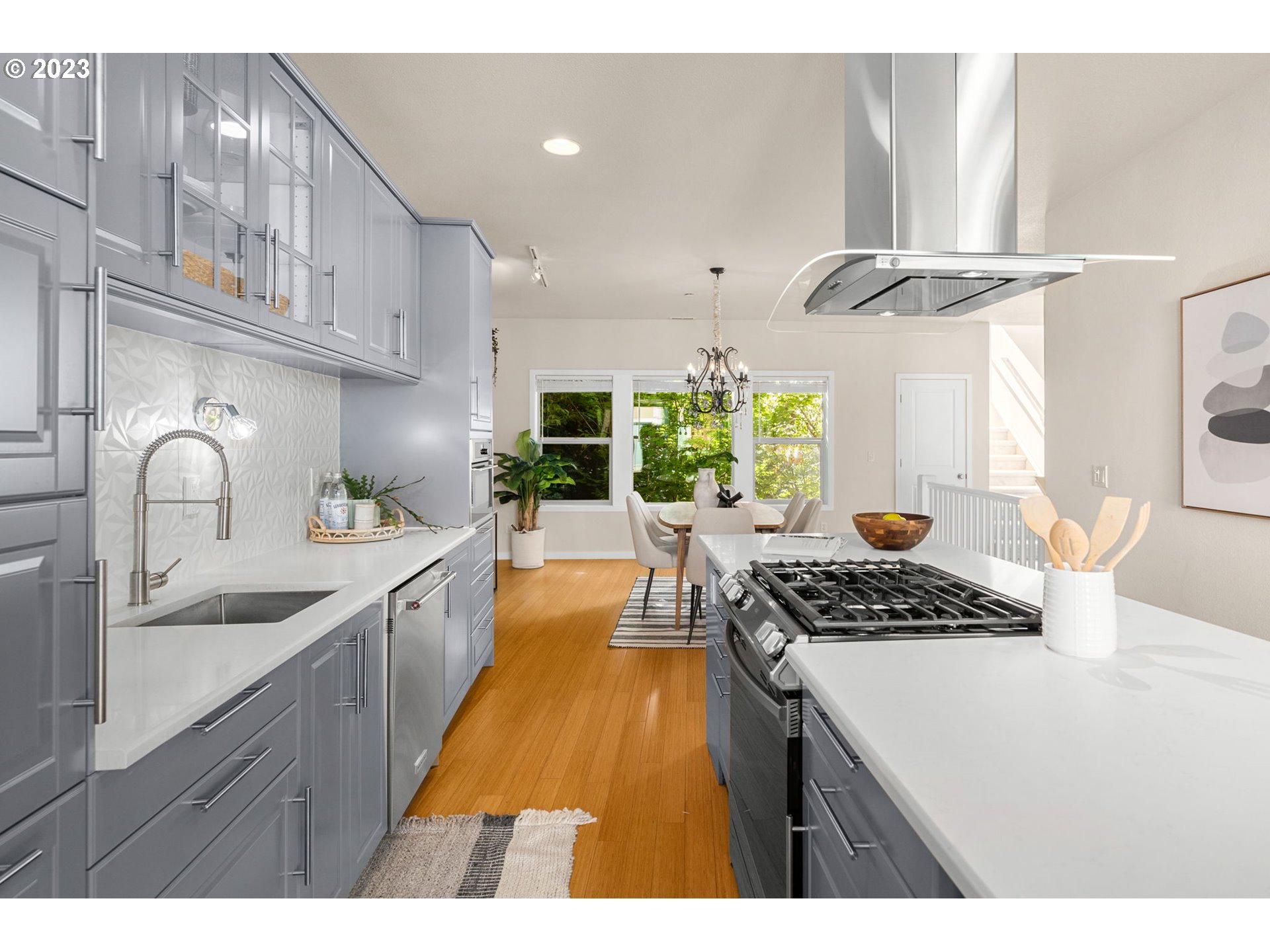 More Details about MLS # 23126914 : 4264 S CORBETT AVE #12