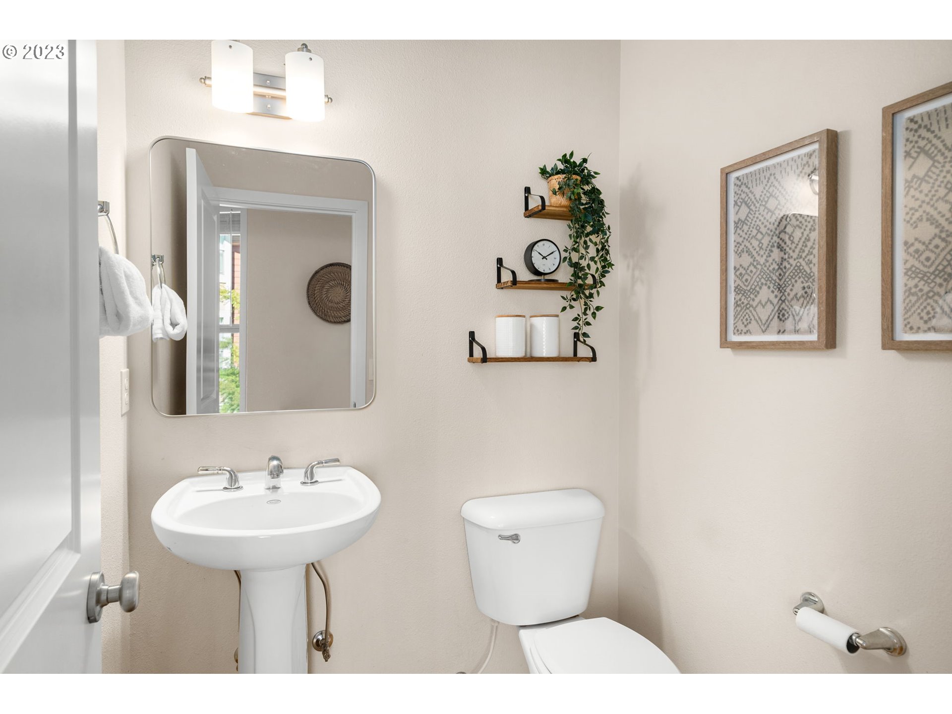 Photo #3: 23126914 Listing 