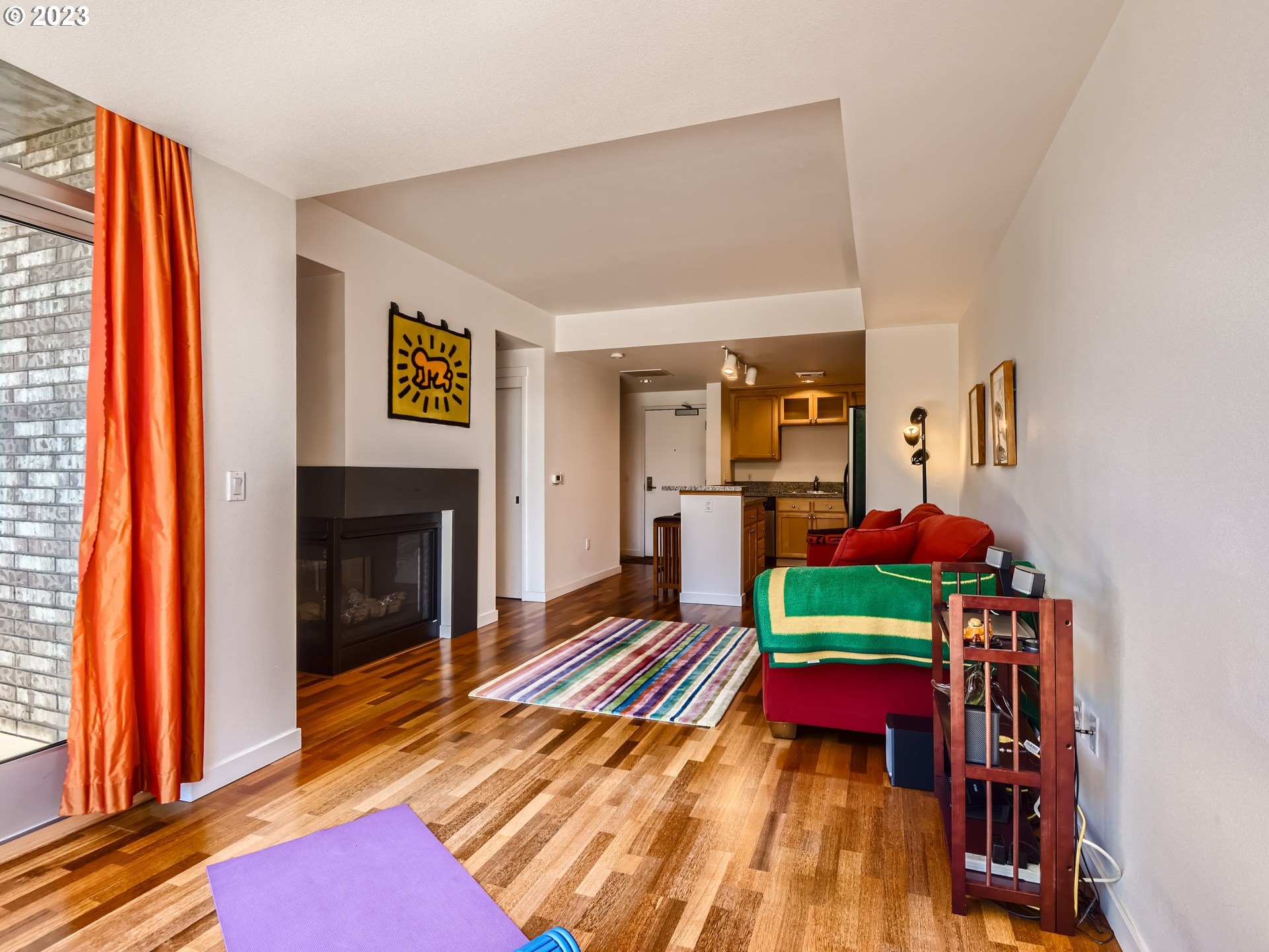 Photo #6: 23128981 Listing 