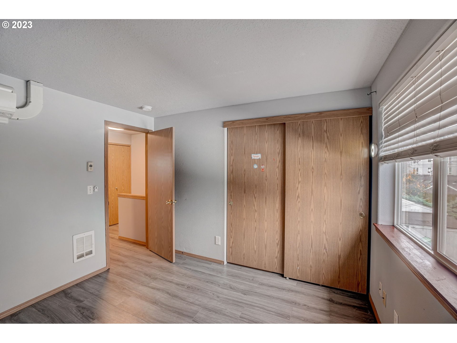Photo #4: 23139513 Listing 