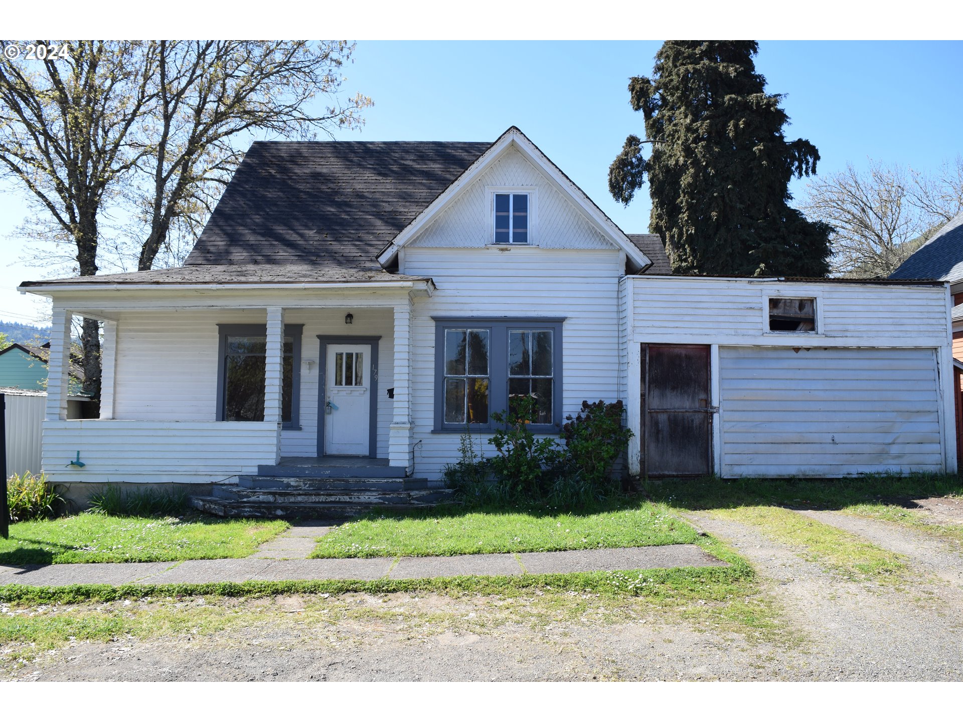 Photo of 179 HOUCK AVE Roseburg OR 97470