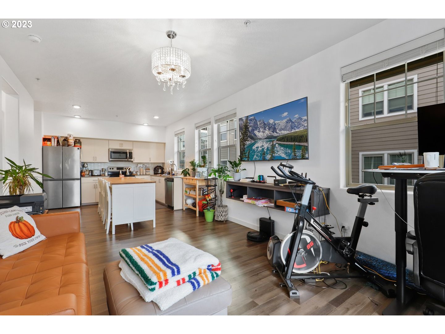 Photo #5: 23147069 Listing 