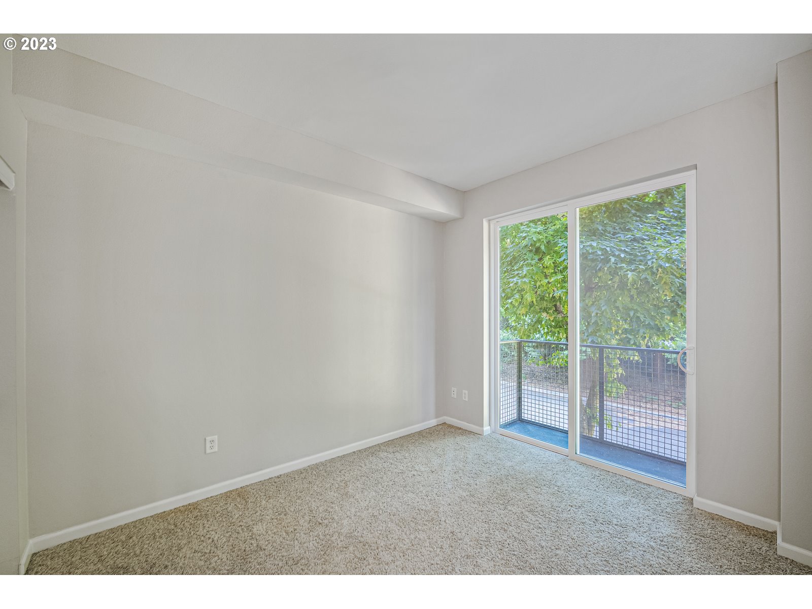 Photo #3: 23149020 Listing 