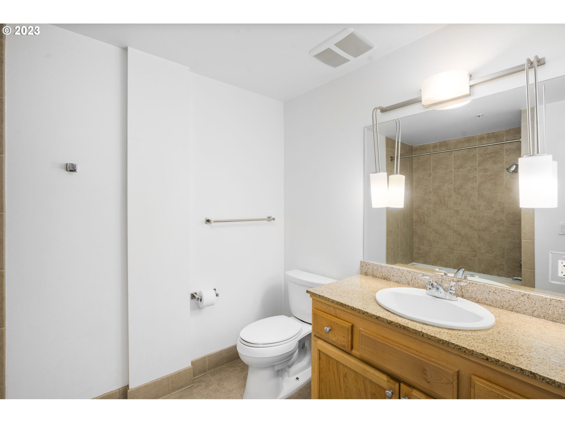 Photo #5: 23152251 Listing 