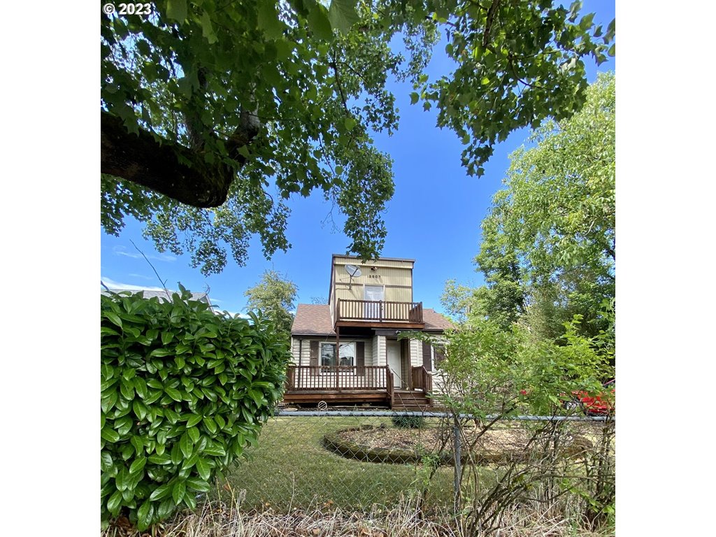 12507 SE TIBBETTS ST ,  Portland, OR 97236