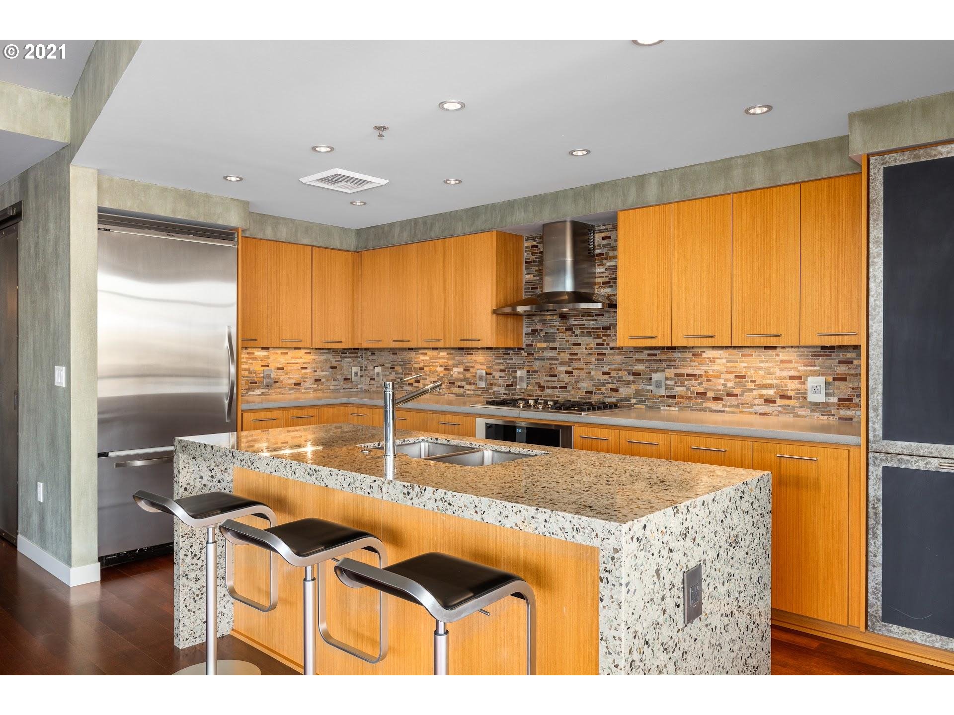 Photo #7: 23165324 Listing 