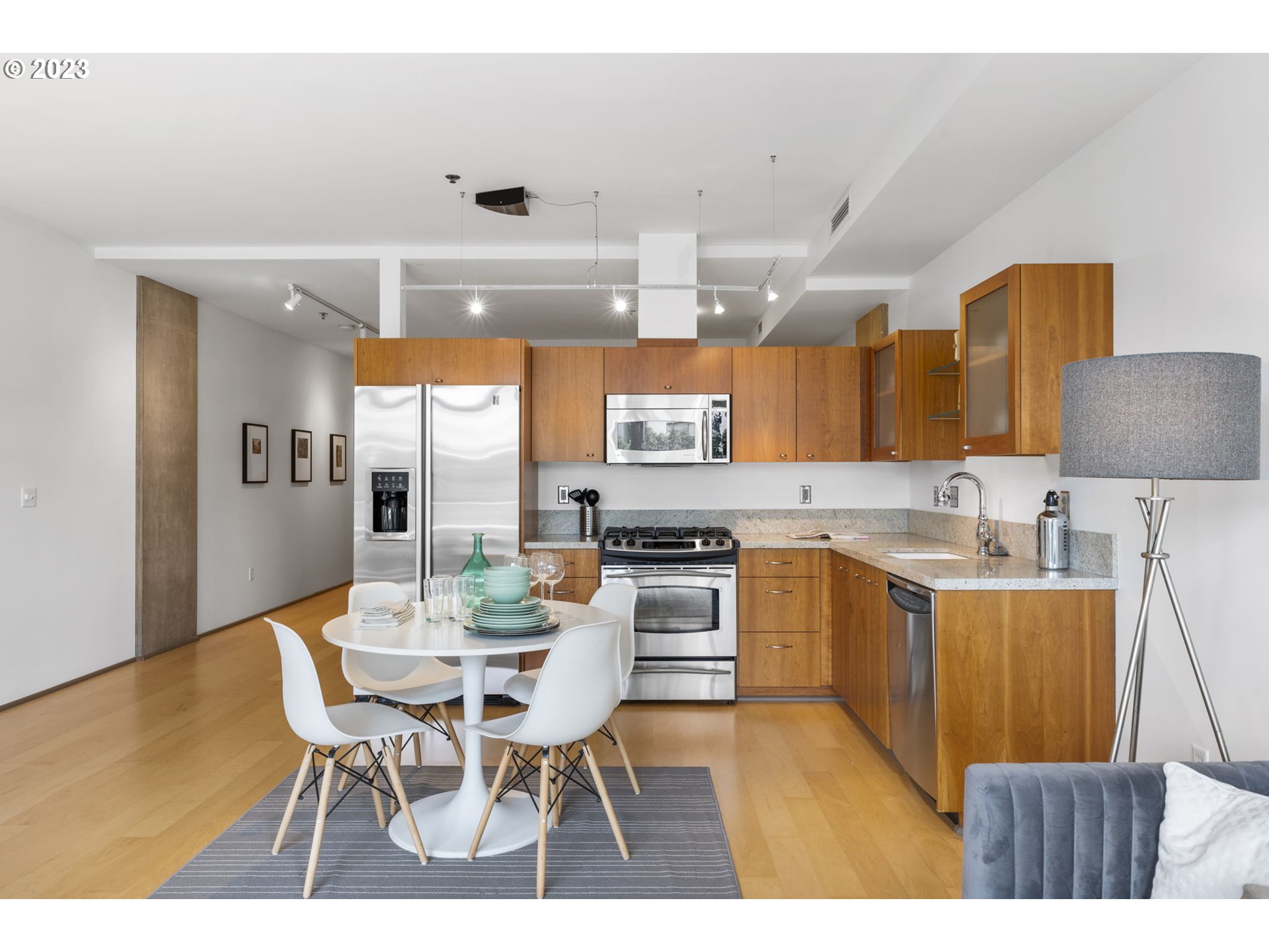Photo #6: 23166895 Listing 