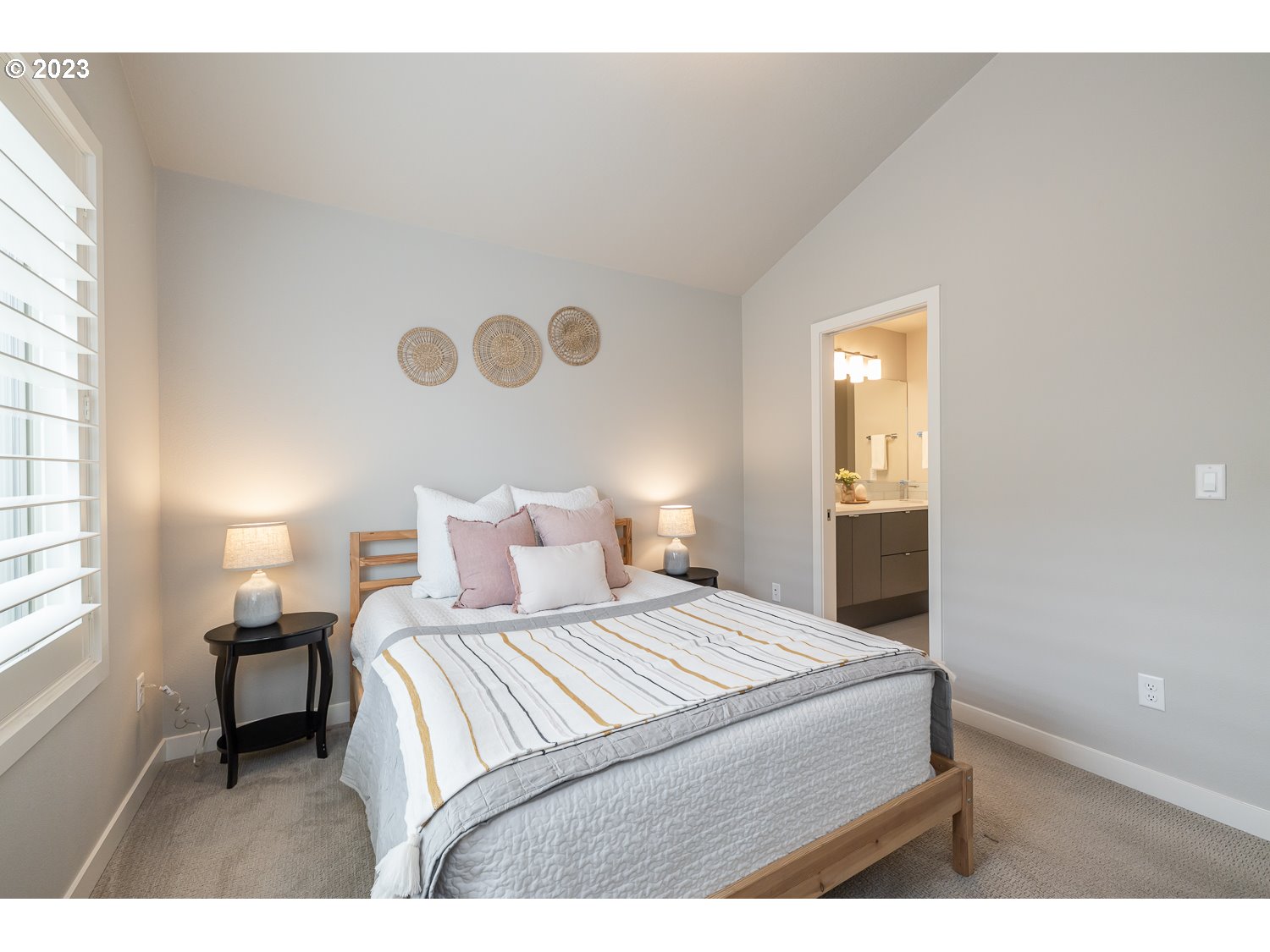 Photo #5: 23173063 Listing 