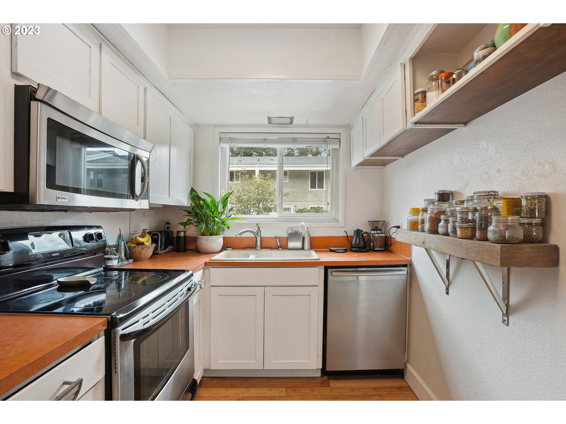 Photo #5: 23177026 Listing 