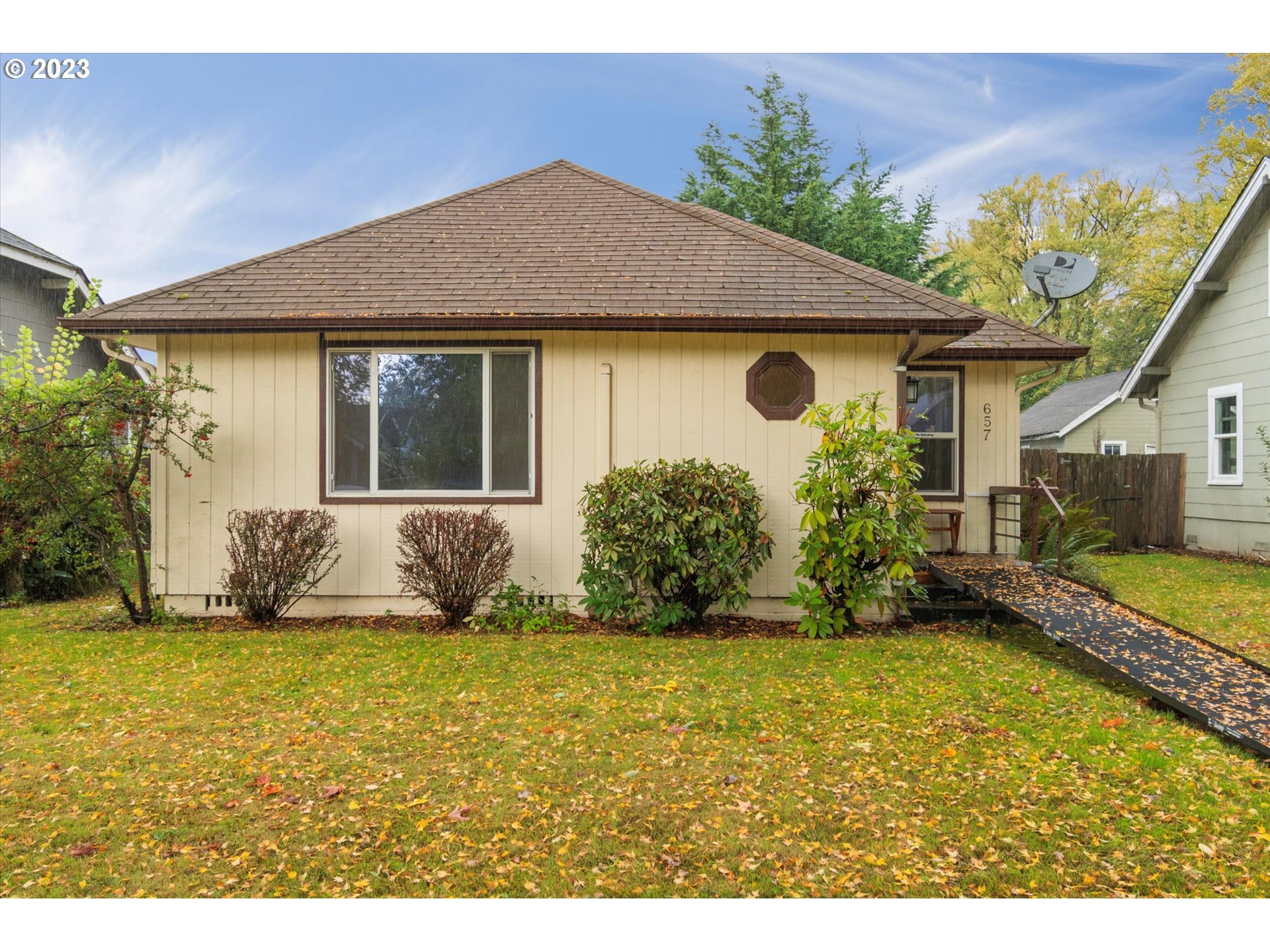 Photo of 657 18TH AVE Longview WA 98632