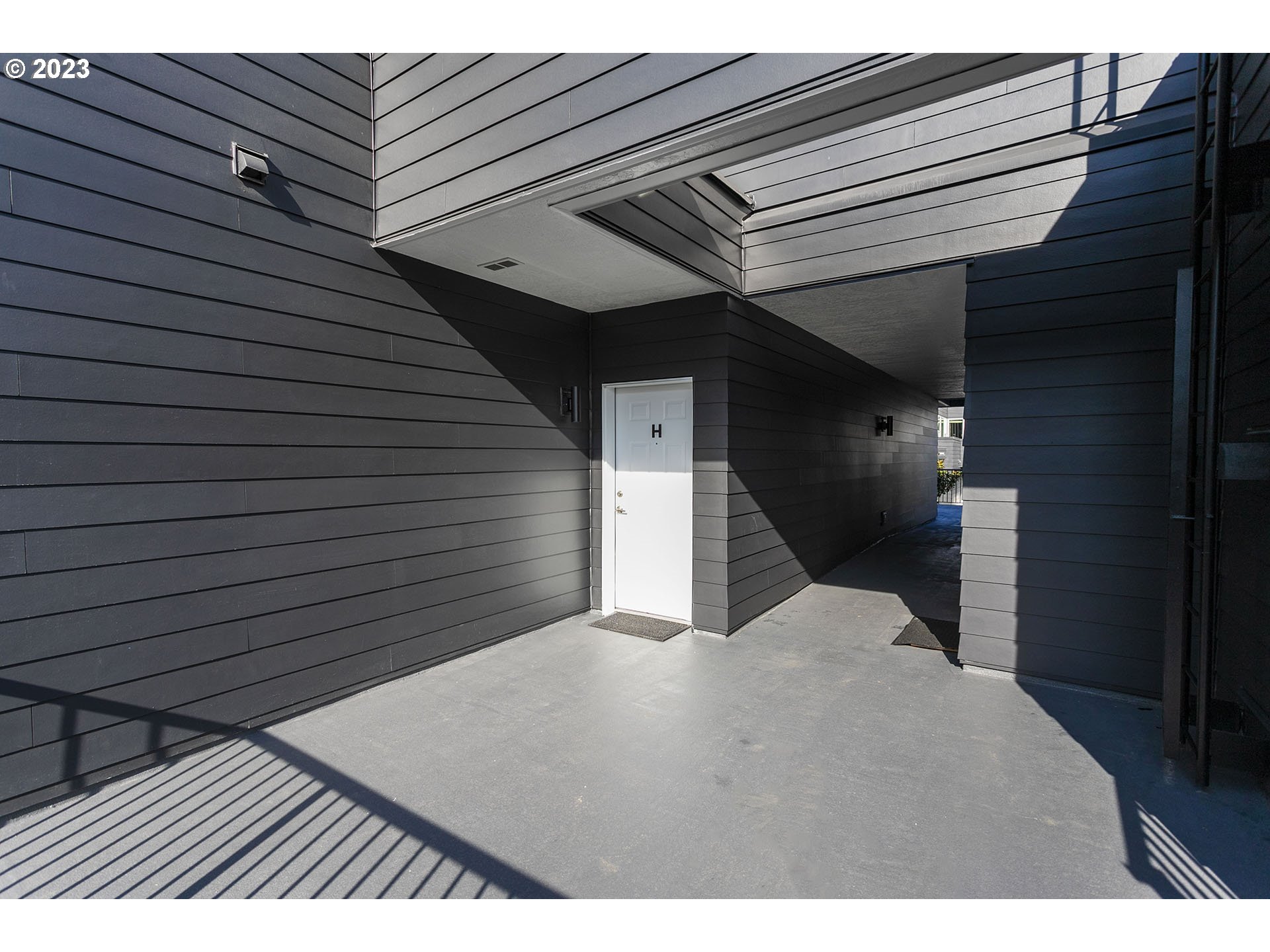 Photo #5: 23178706 Listing 