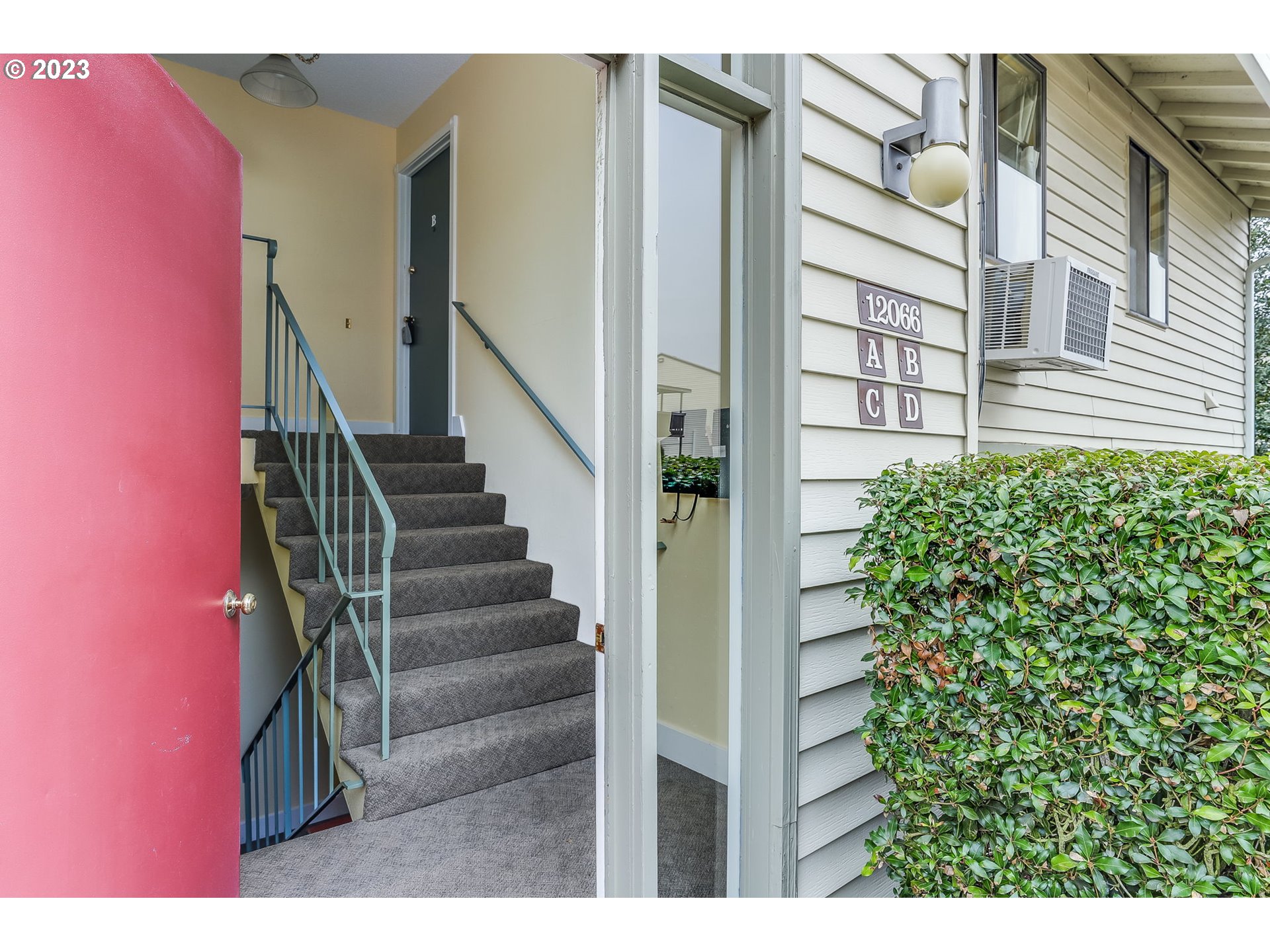 Photo #3: 23180639 Listing 