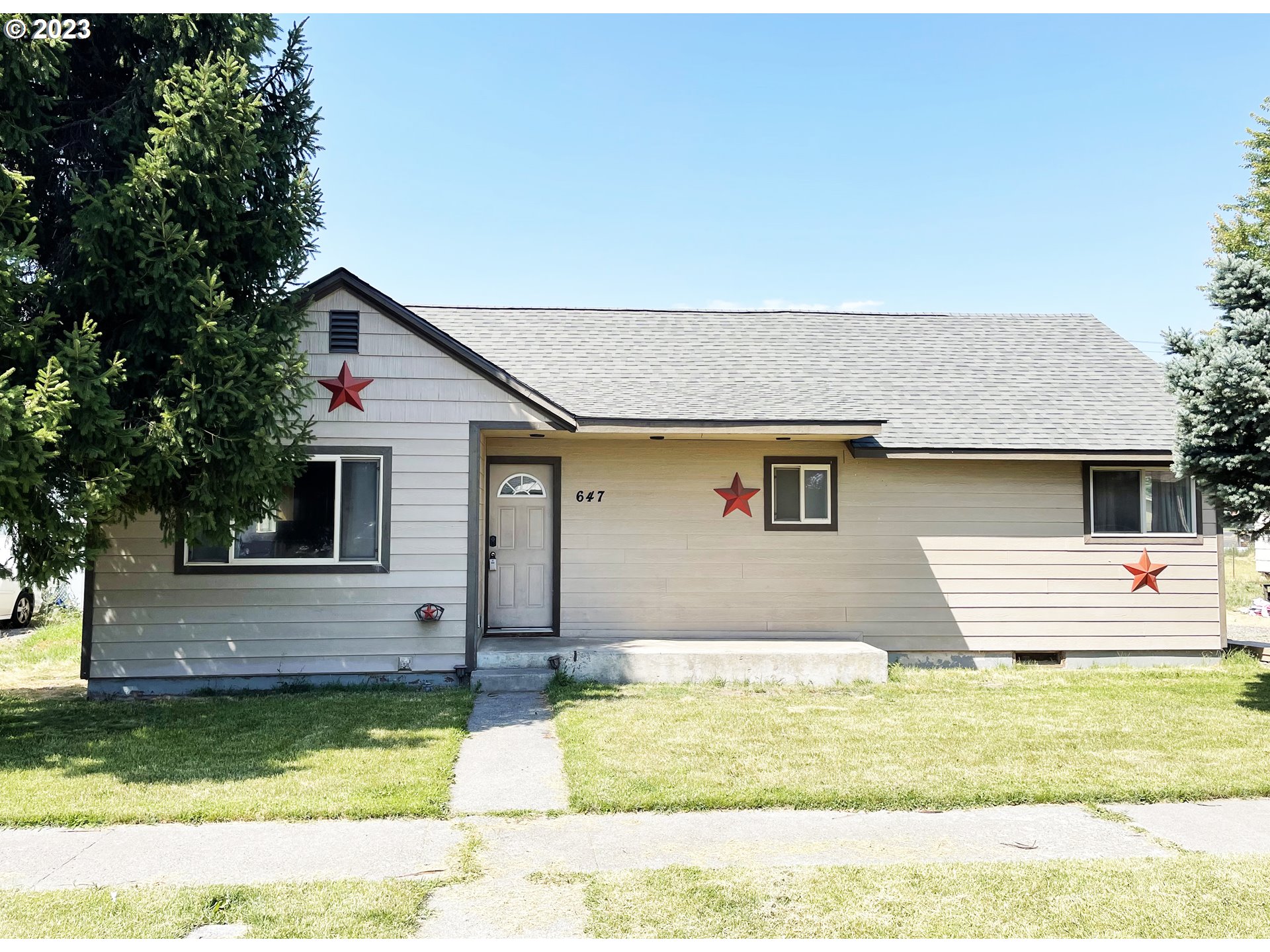 Residential for sale in Hermiston, Oregon, 23183236
