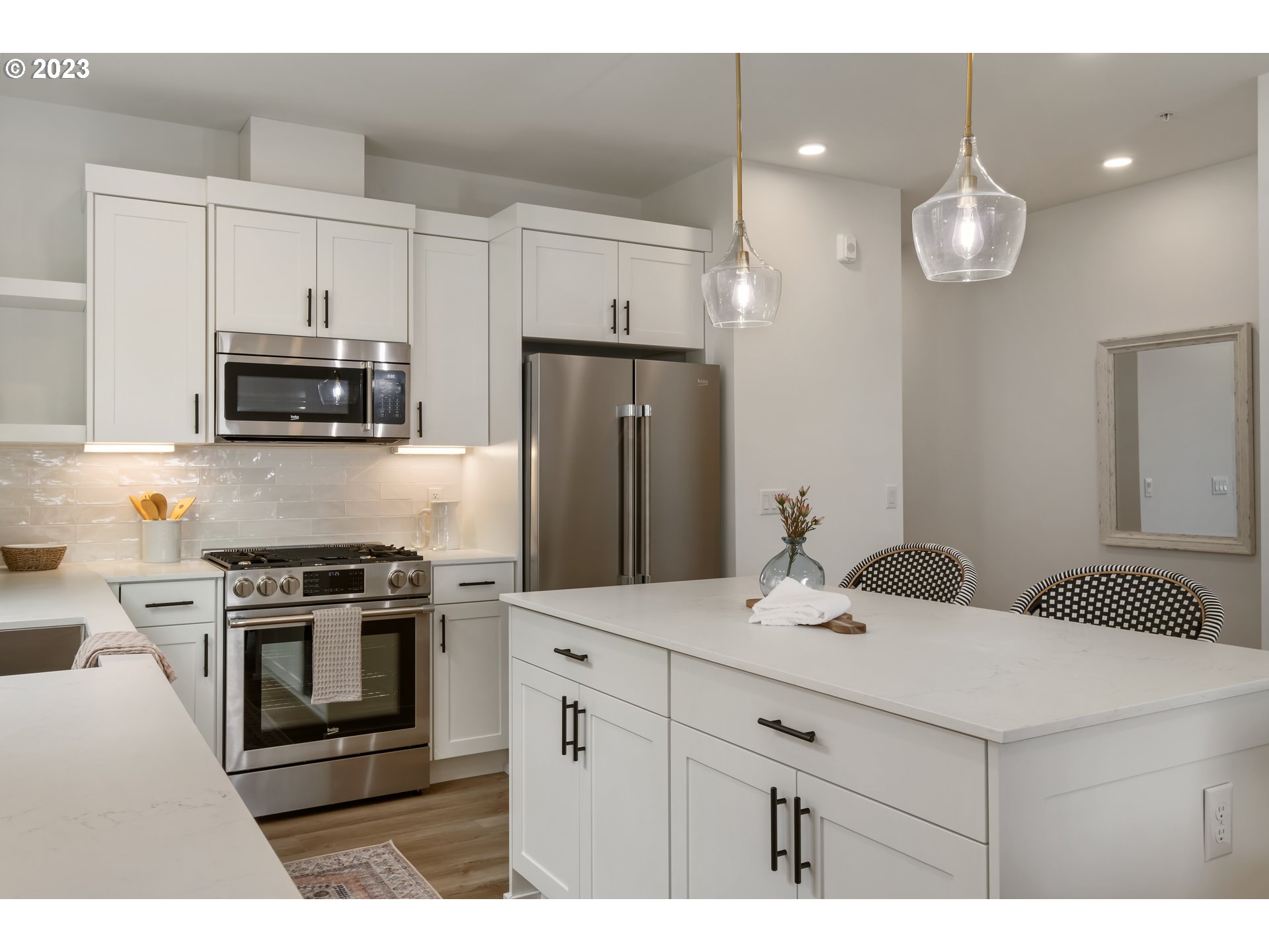 Photo #6: 23183568 Listing 