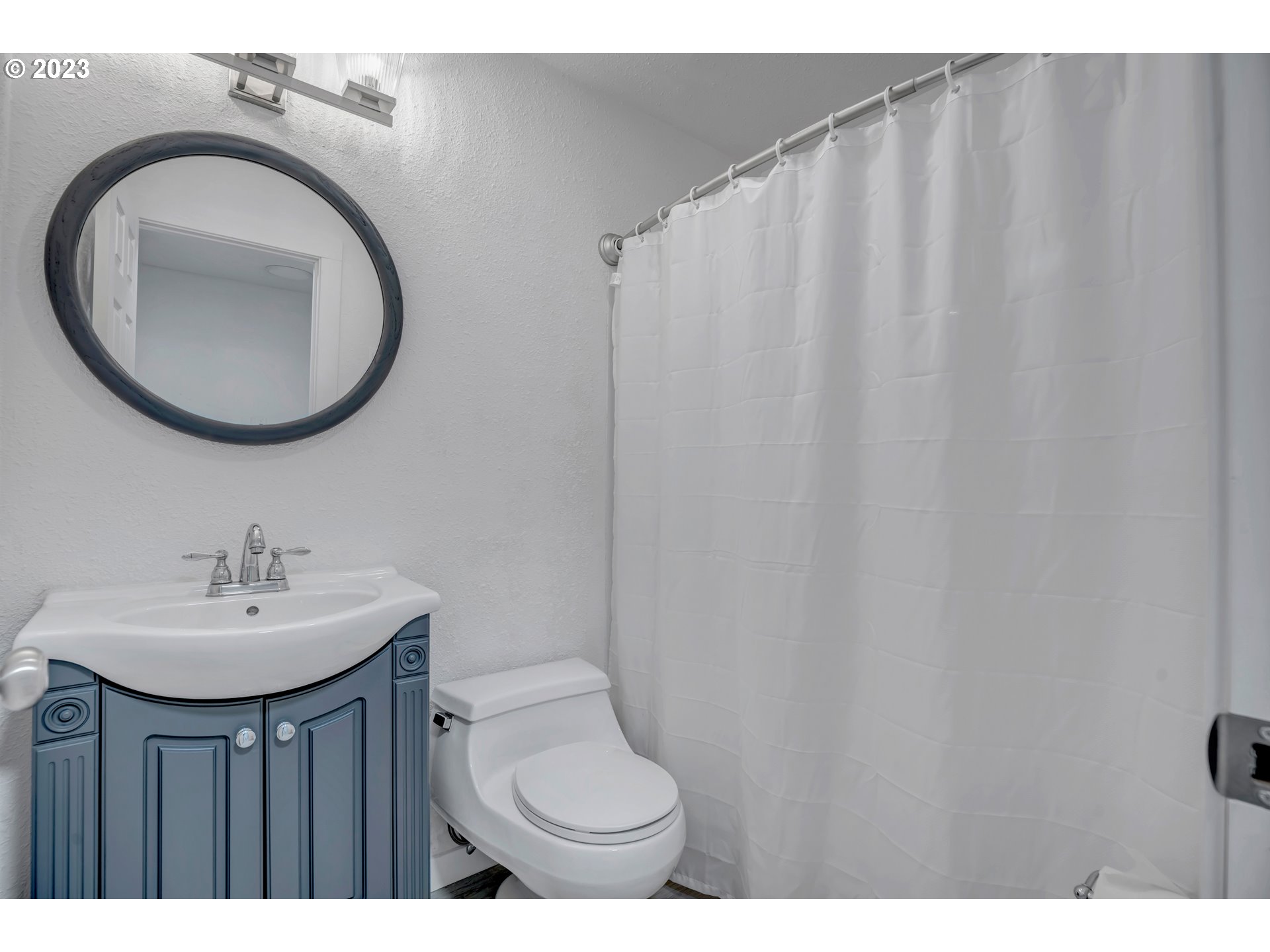 Photo #4: 23184757 Listing 