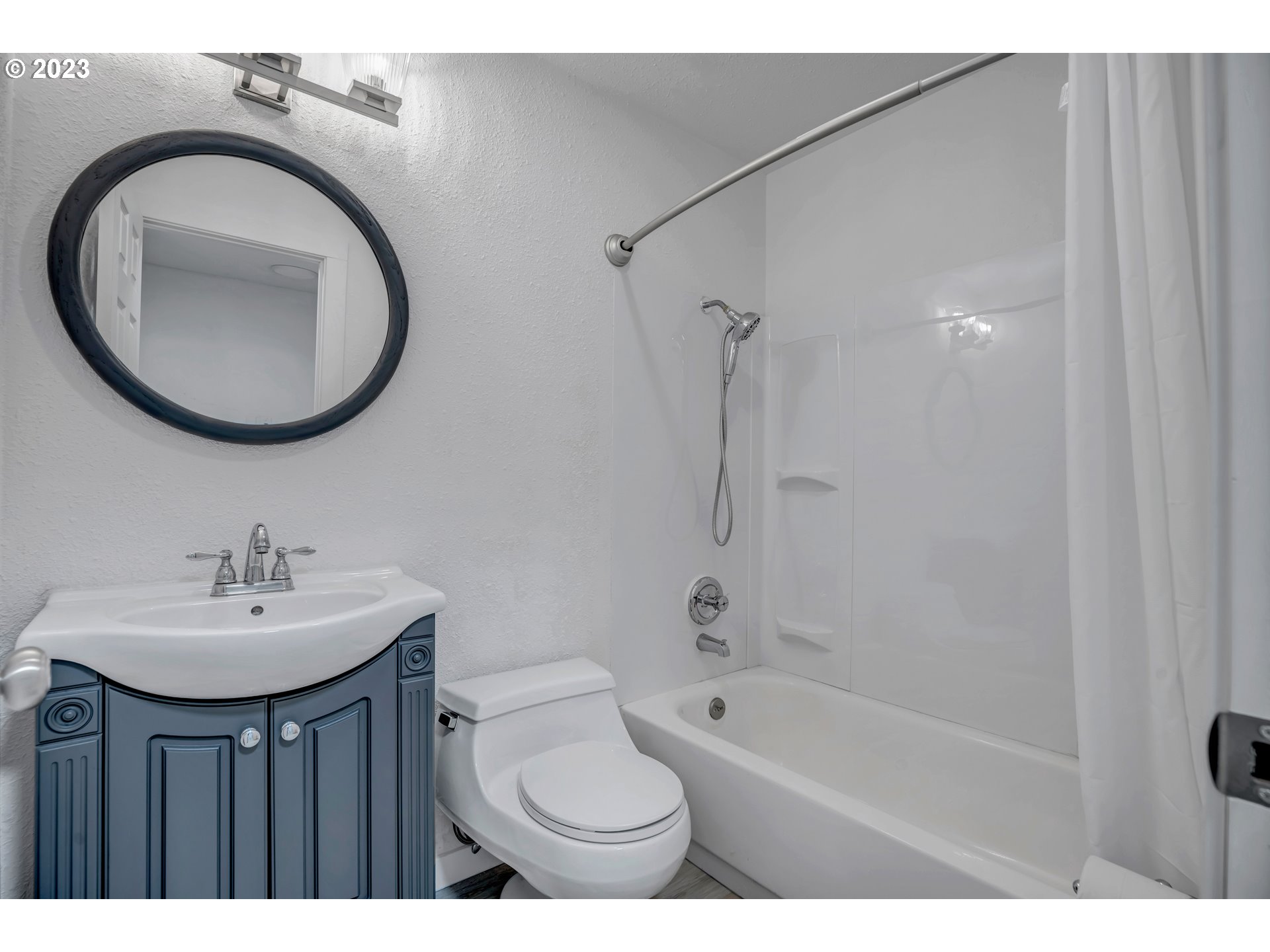 Photo #5: 23184757 Listing 