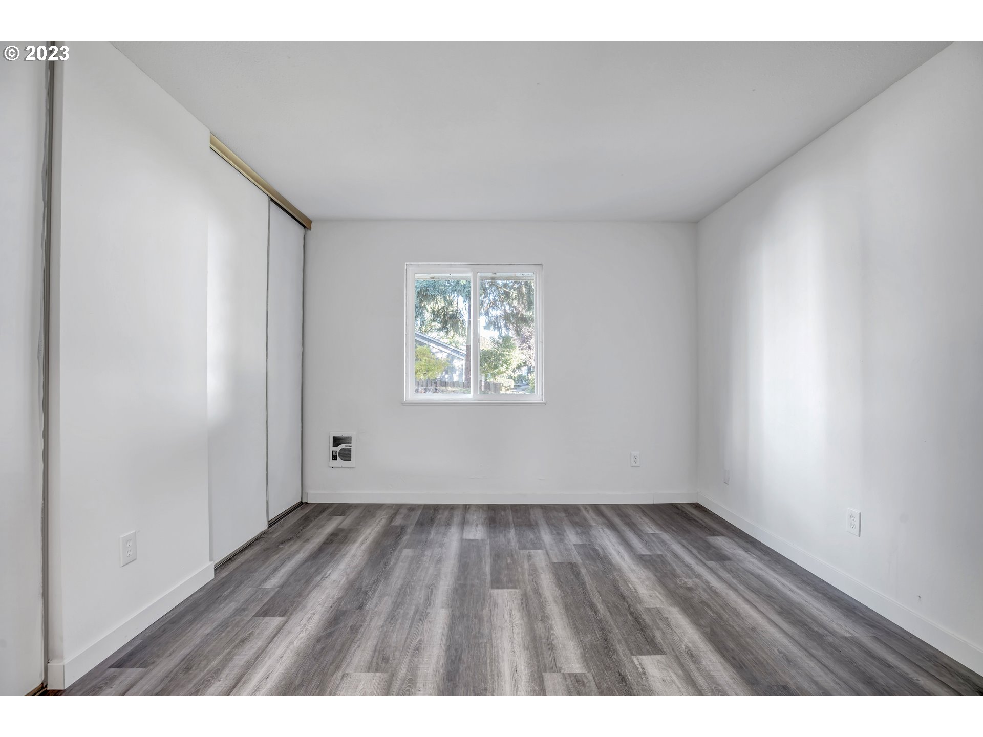 Photo #6: 23184757 Listing 