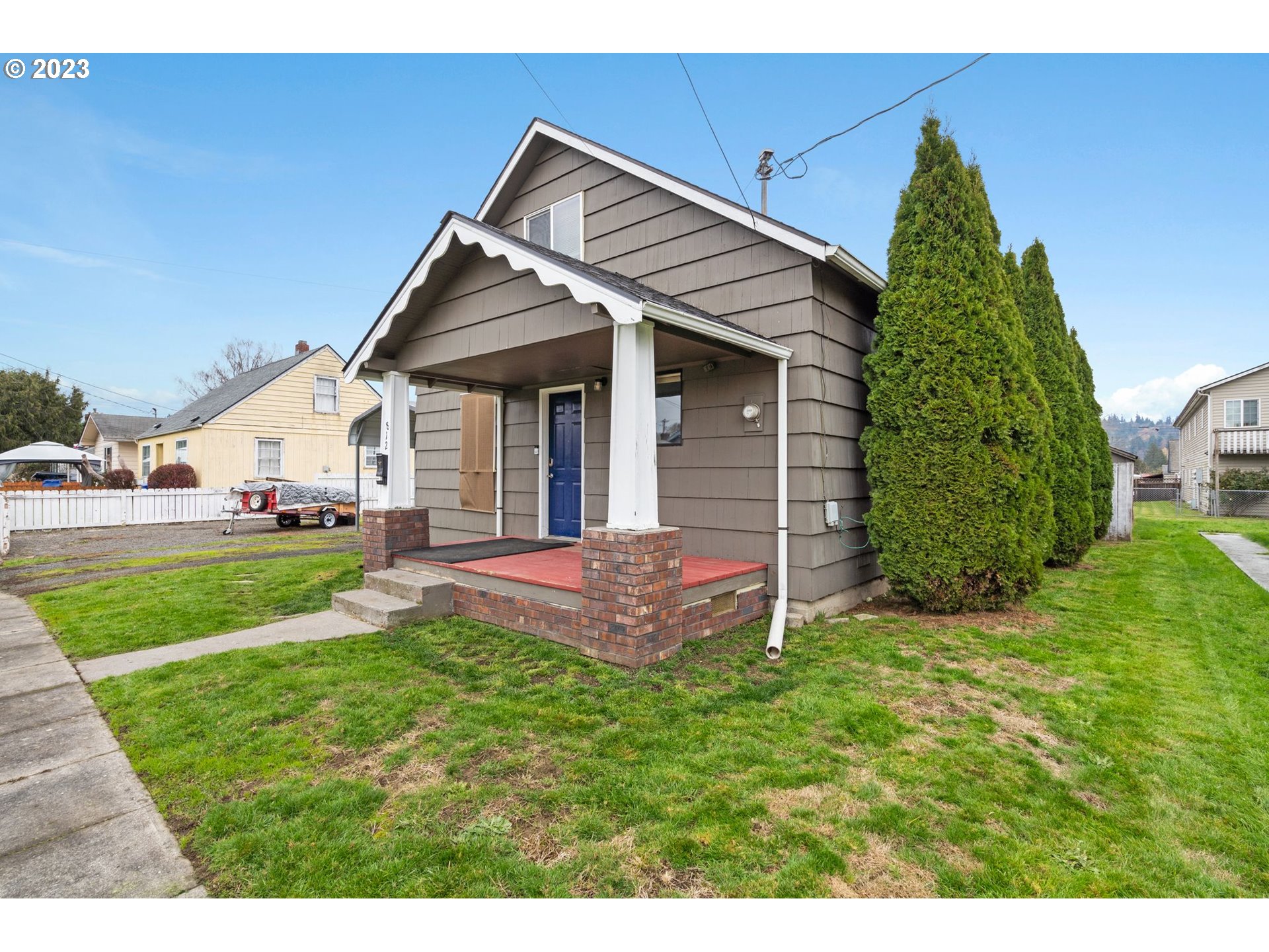 812 S 5th Ave, Kelso, WA 98626