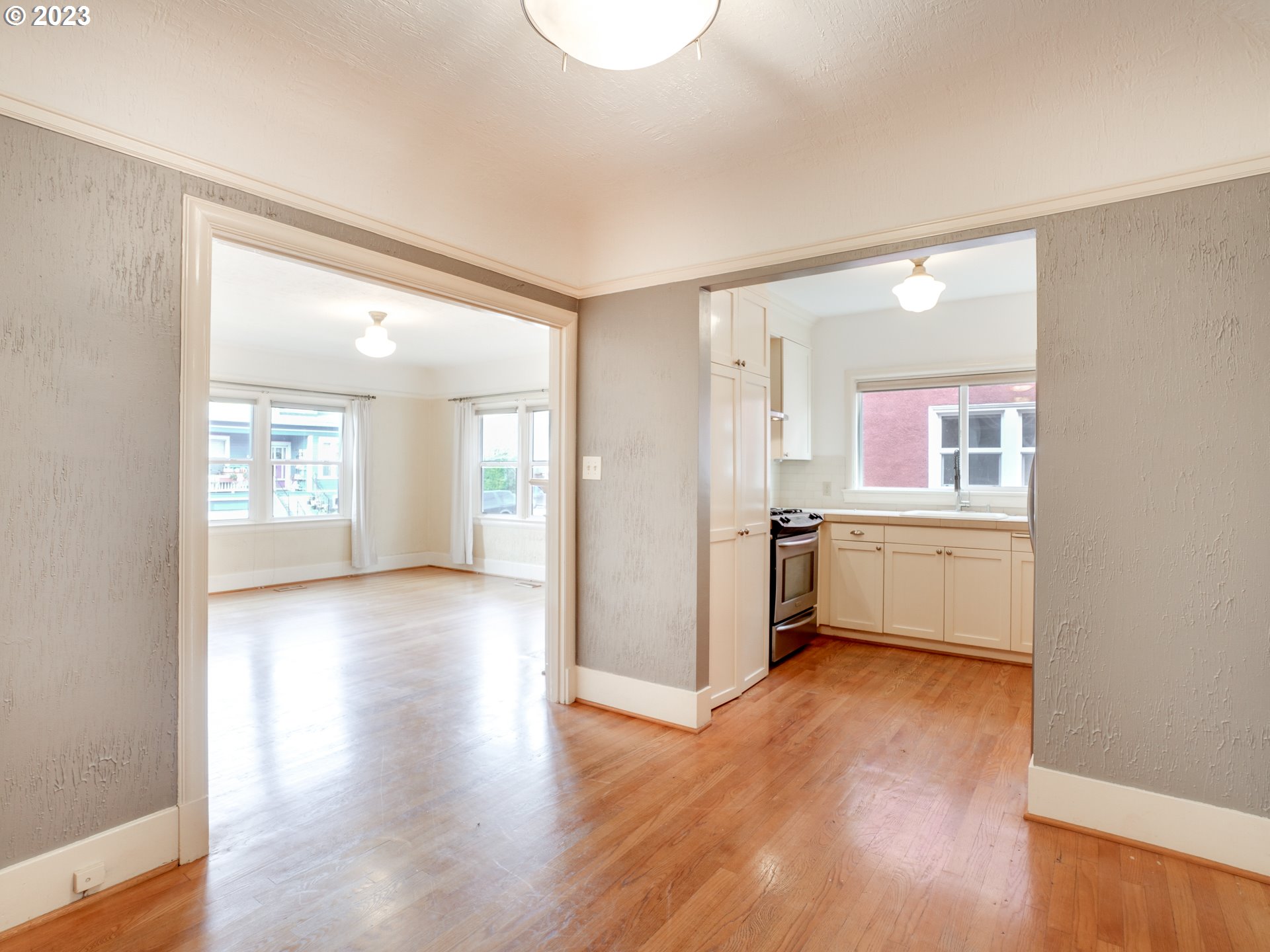 Photo #4: 23188046 Listing 