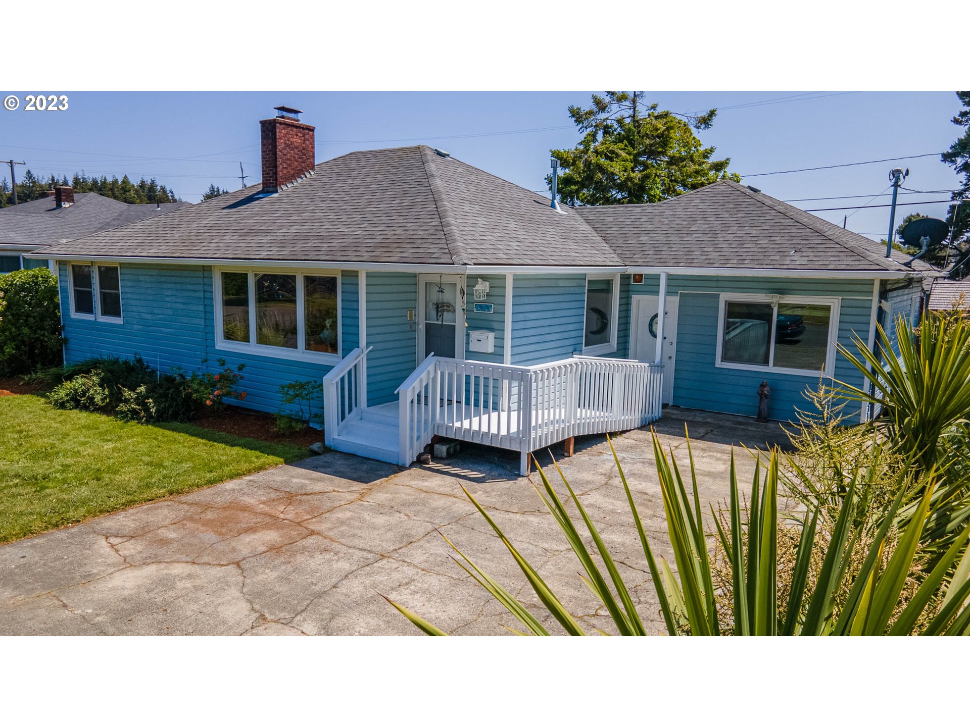 937 MICHIGAN AVE, Coos Bay, OR 97420