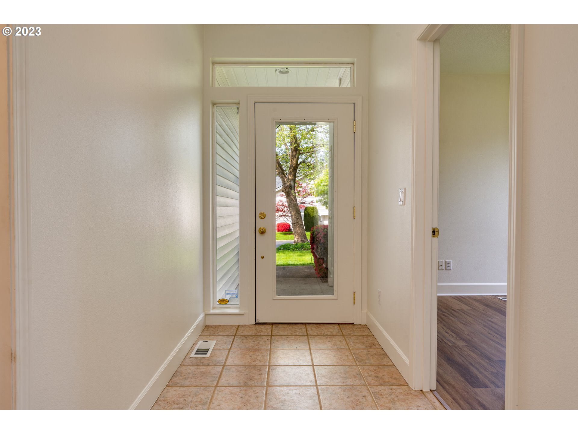 Photo #6: 23191313 Listing 