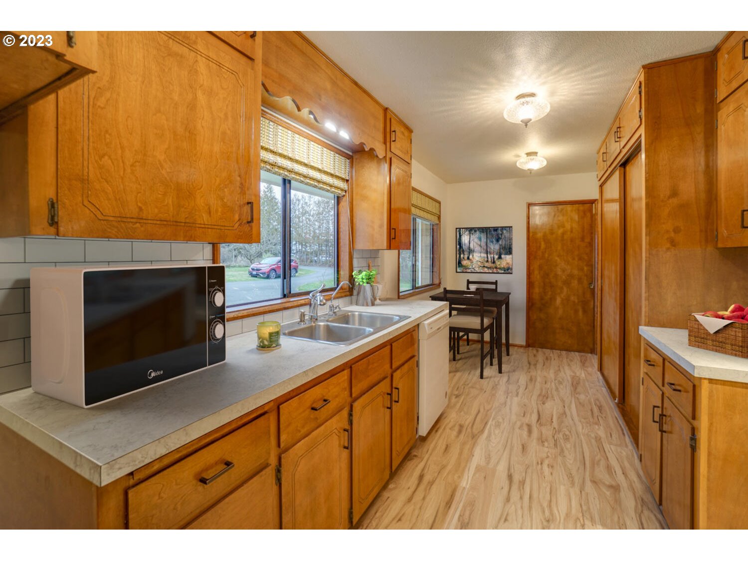 1235 NE Buker Ln, Castle Rock, WA 98611