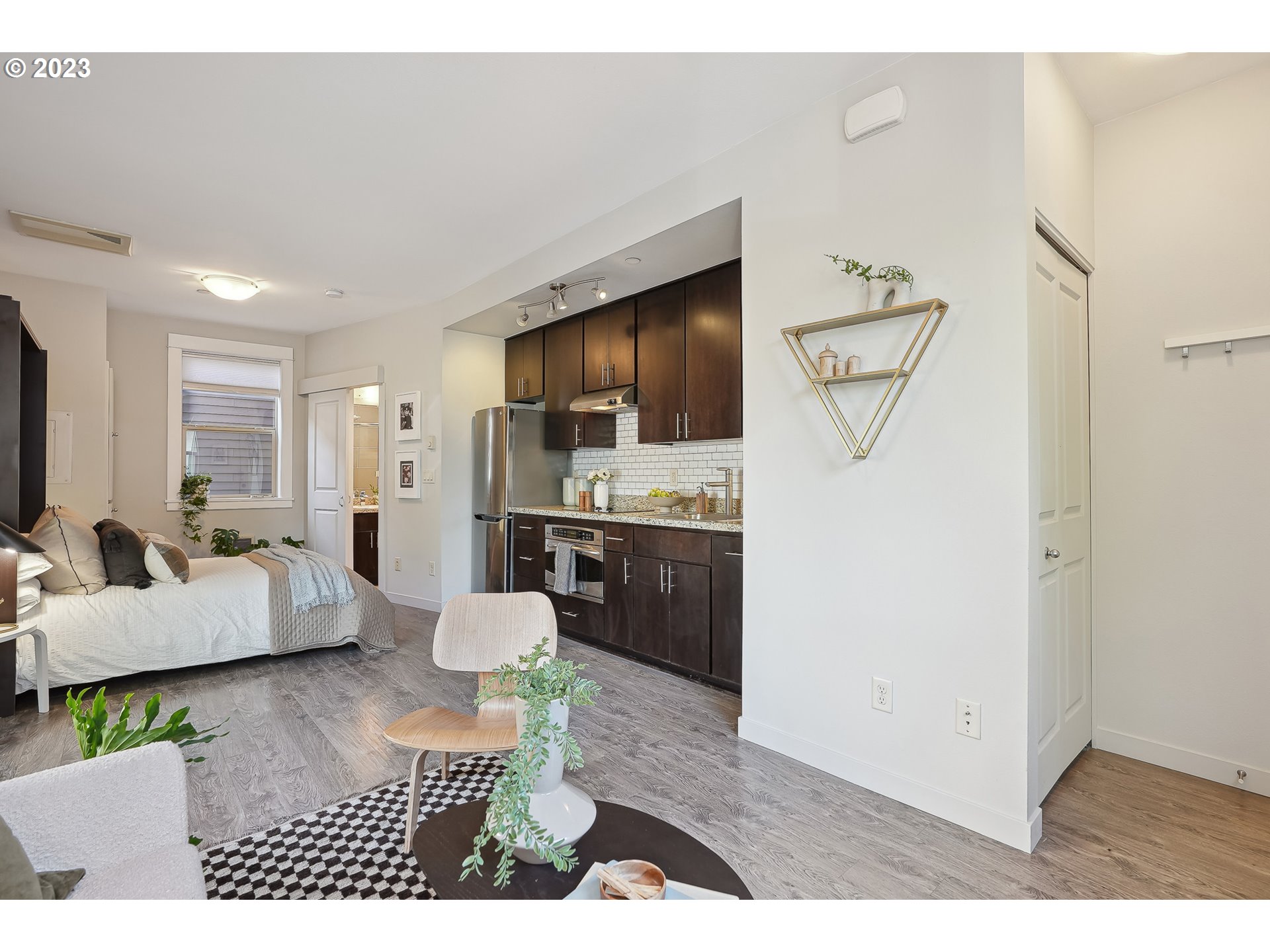 Photo #5: 23192778 Listing 