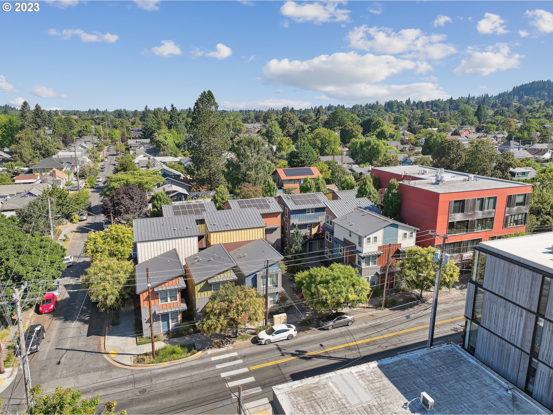 Photo #2: 23192778 Listing 