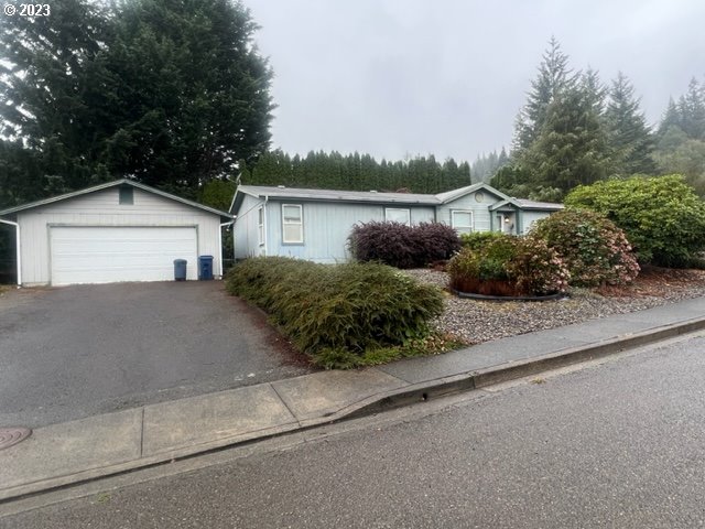 1391 N LAUREL ST, Coquille, OR 