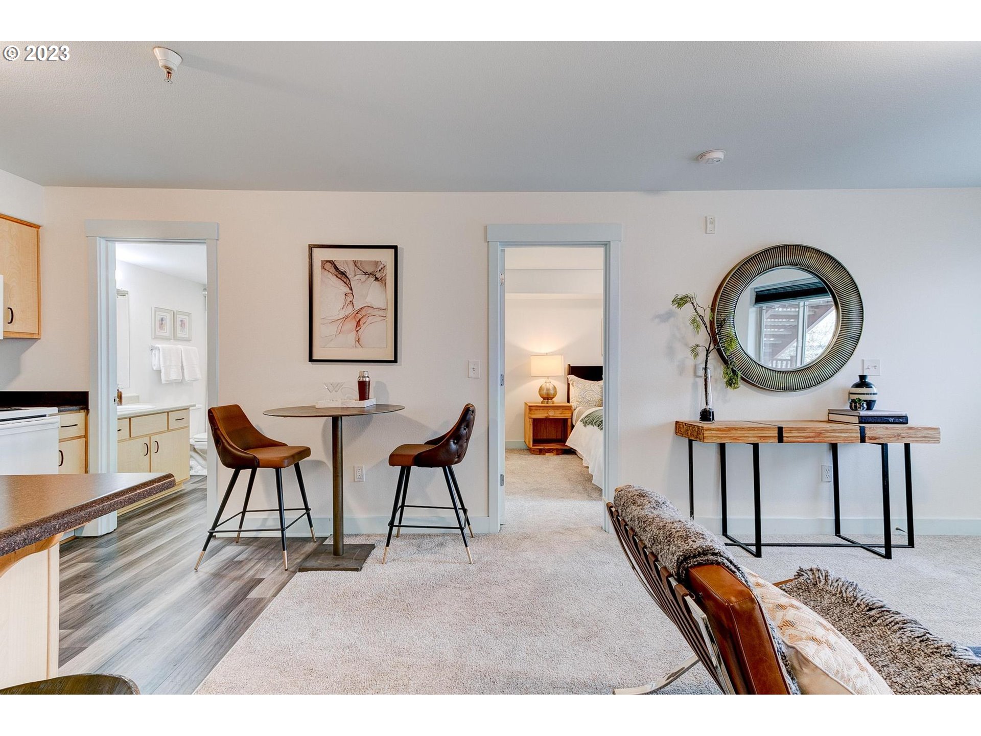Photo #5: 23198195 Listing 