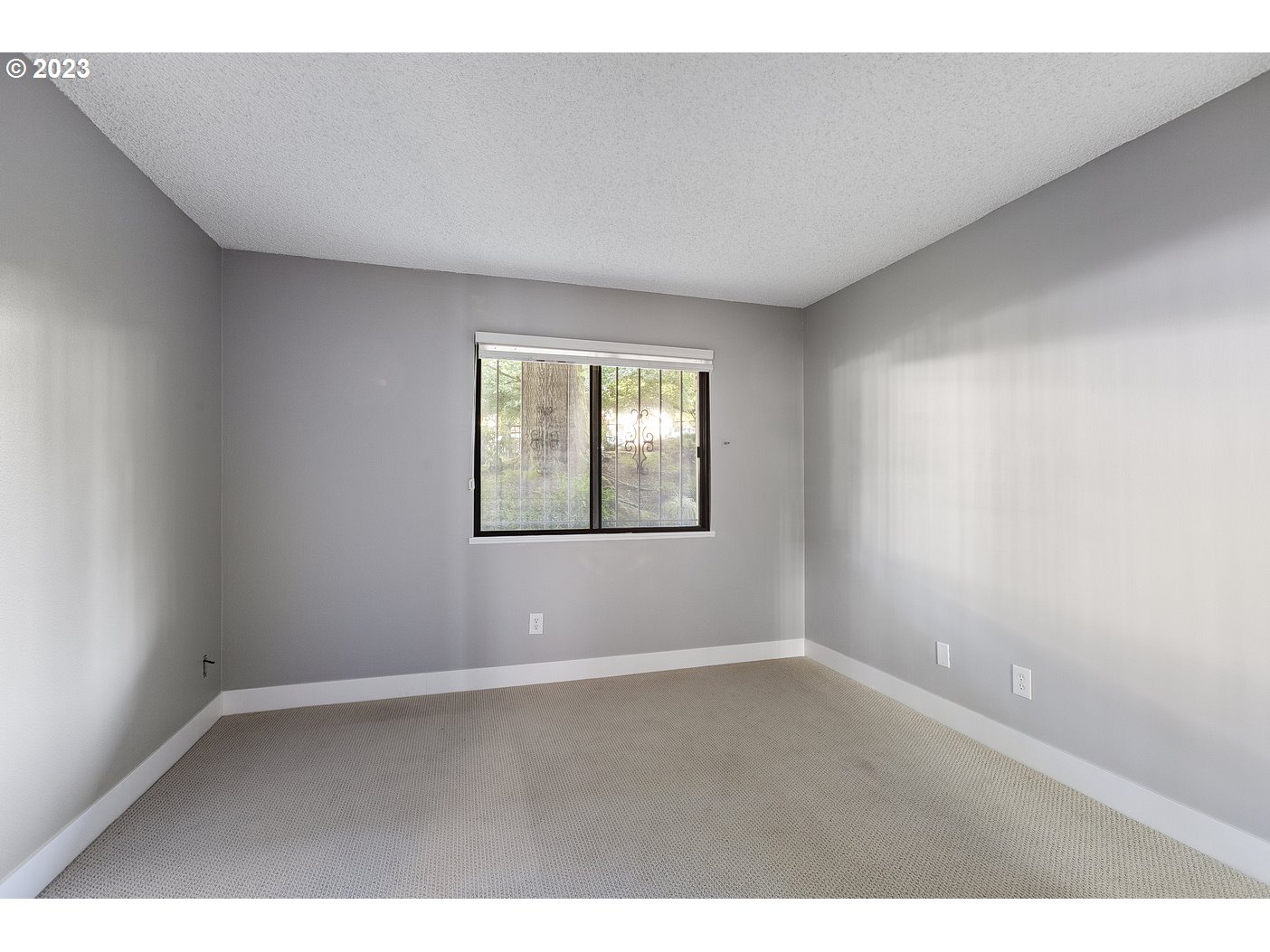 Photo #2: 23199211 Listing 