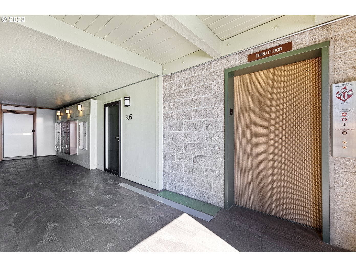 Photo #4: 23199211 Listing 