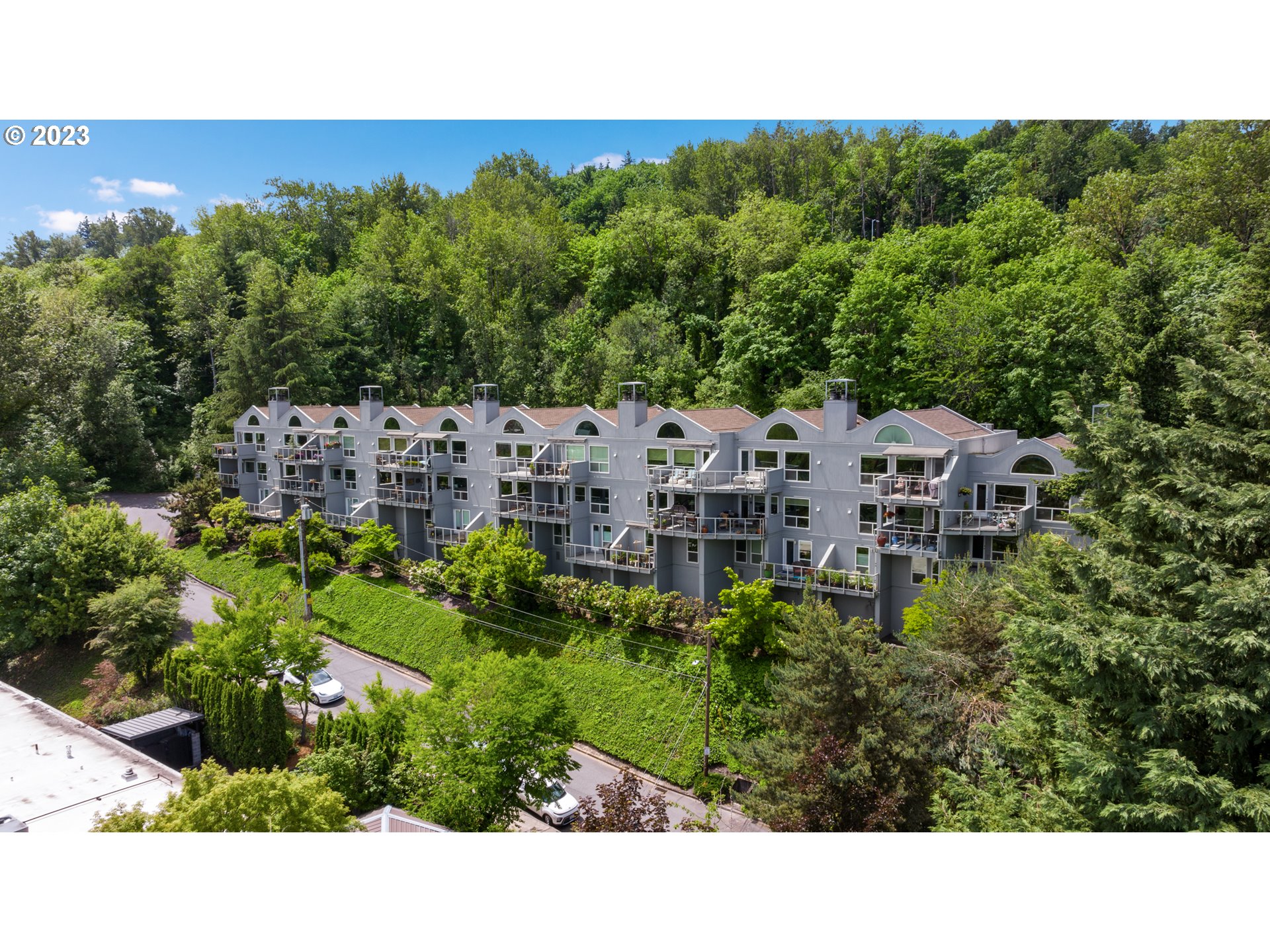 Photo #5: 23200183 Listing 