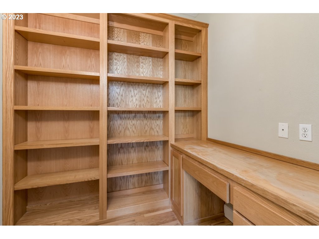 Photo #4: 23204610 Listing 