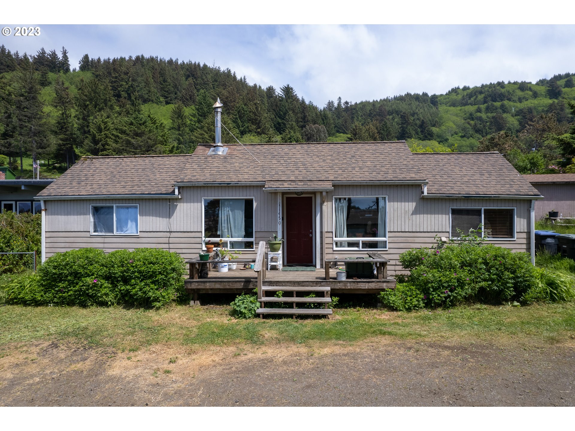 1450 HIGHWAY 101, Yachats, OR 97498