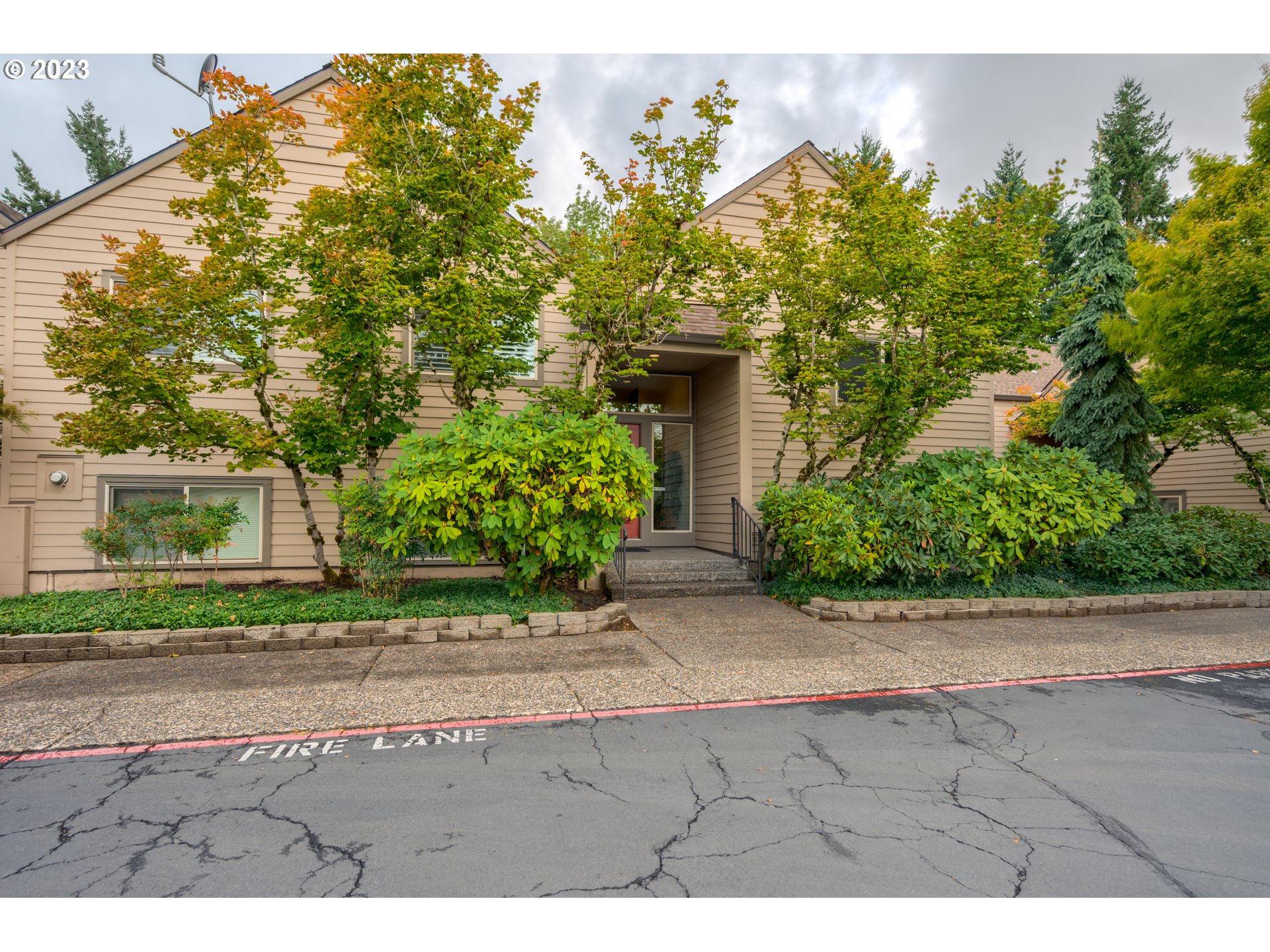 Photo #2: 23208836 Listing 