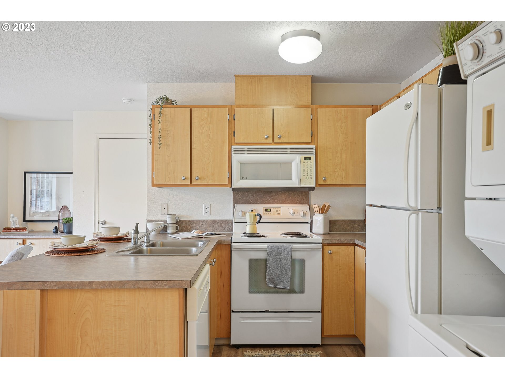 Photo #6: 23213068 Listing 