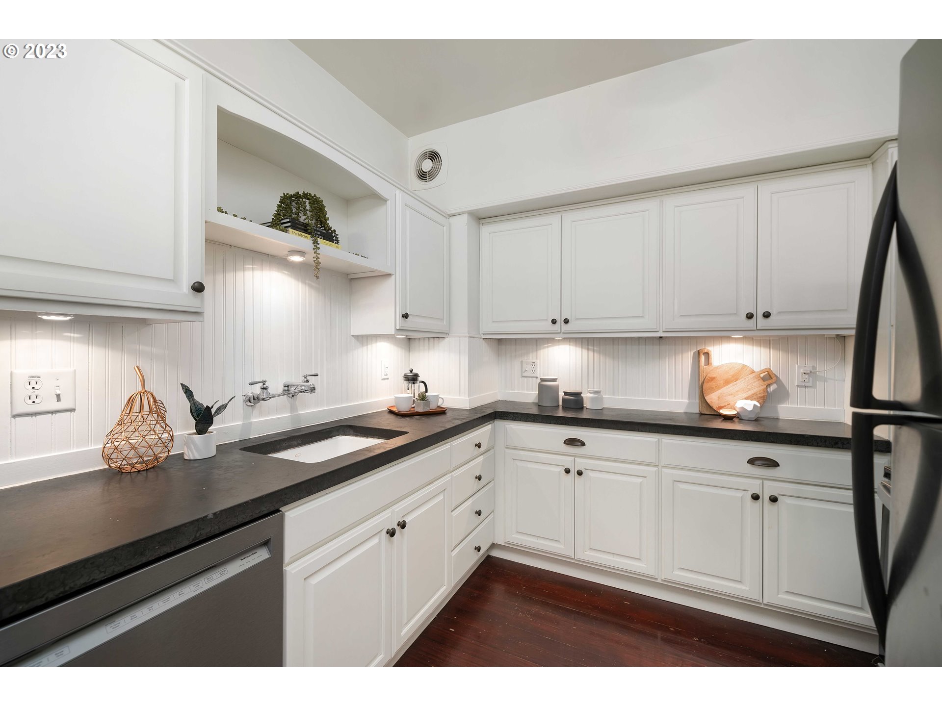 Photo #6: 23215568 Listing 