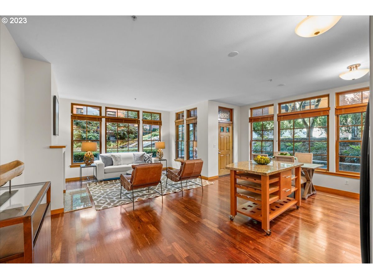 Photo #7: 23218868 Listing 
