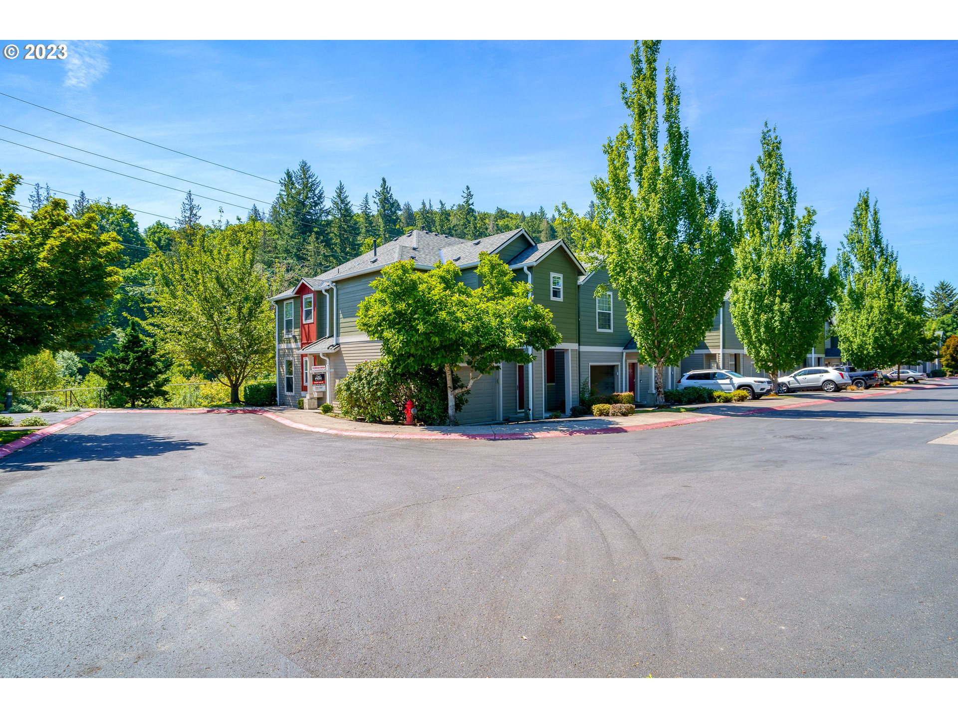 Photo #3: 23221320 Listing 