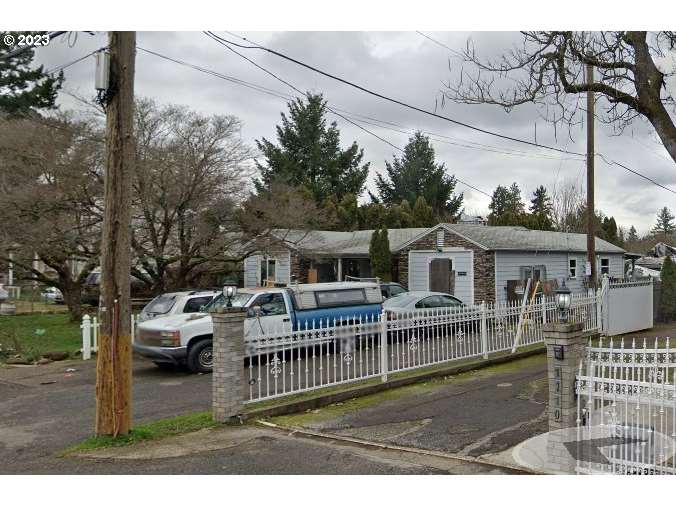 1042 SE 151ST AVE ,  Portland, OR 97233