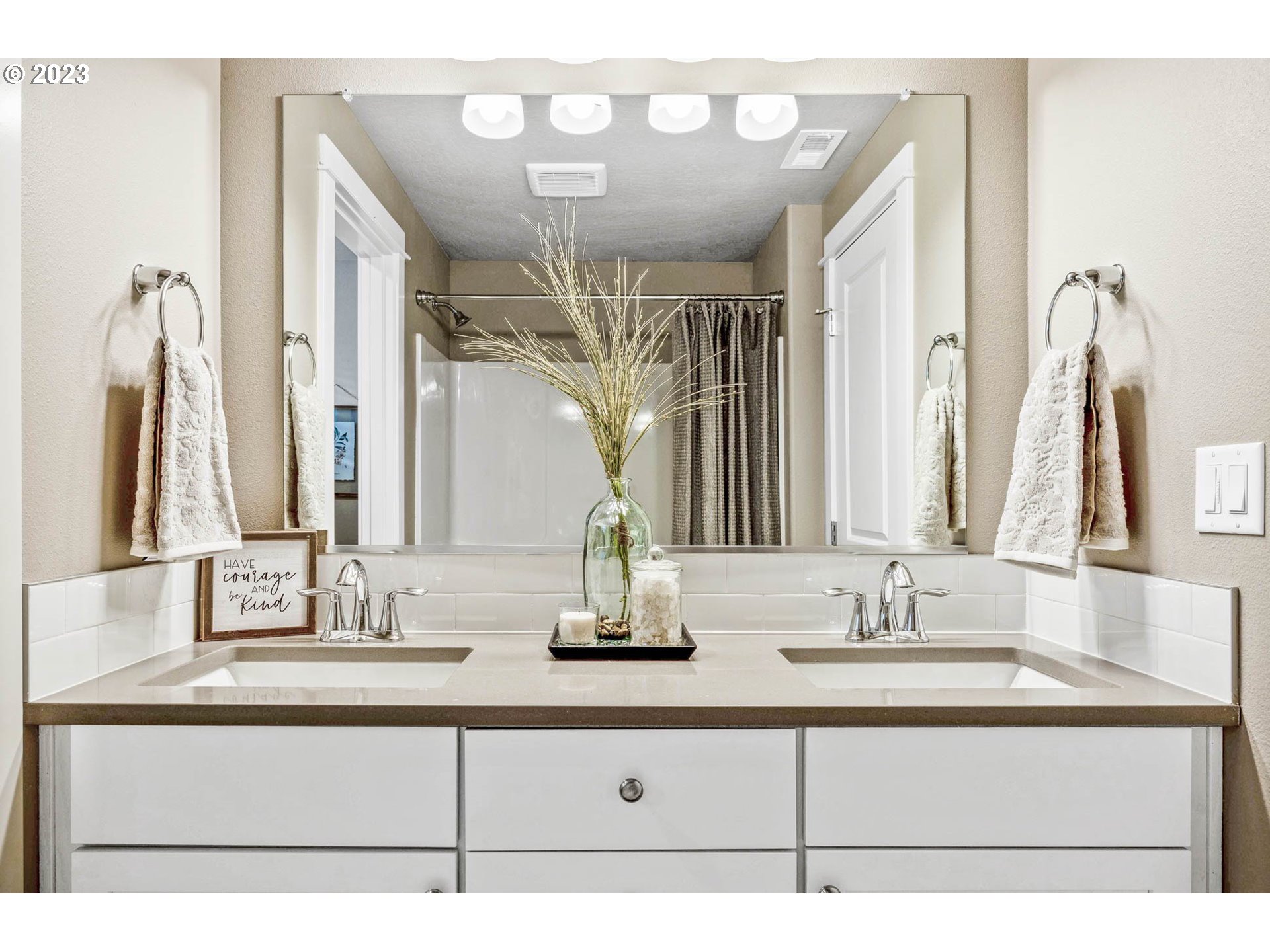 726 Cheadel Lake Ct, Lebanon, OR, 97355