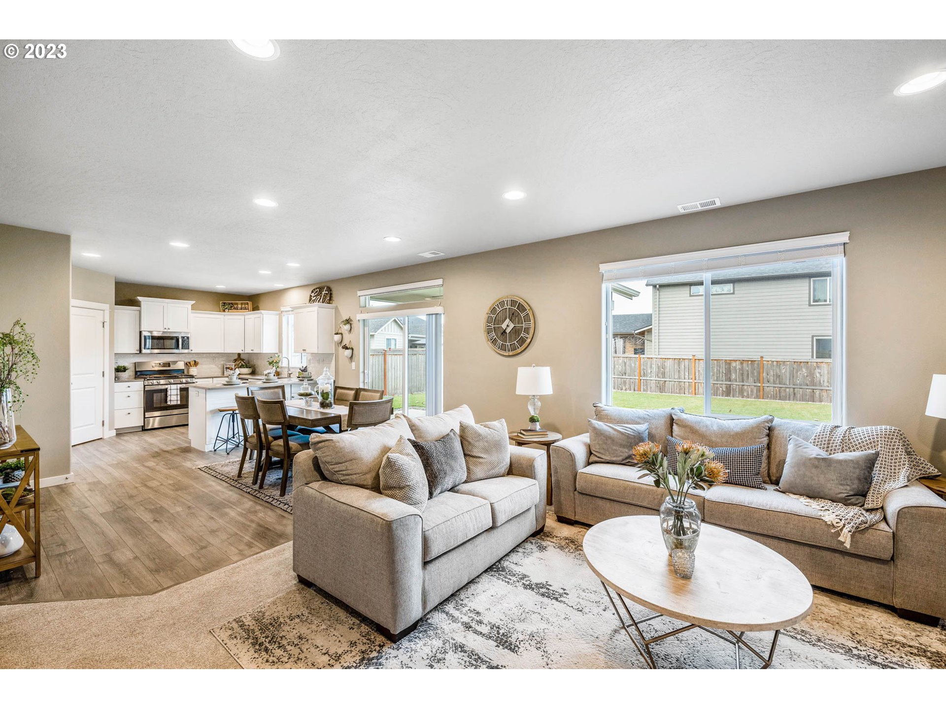 726 Cheadel Lake Ct, Lebanon, OR, 97355