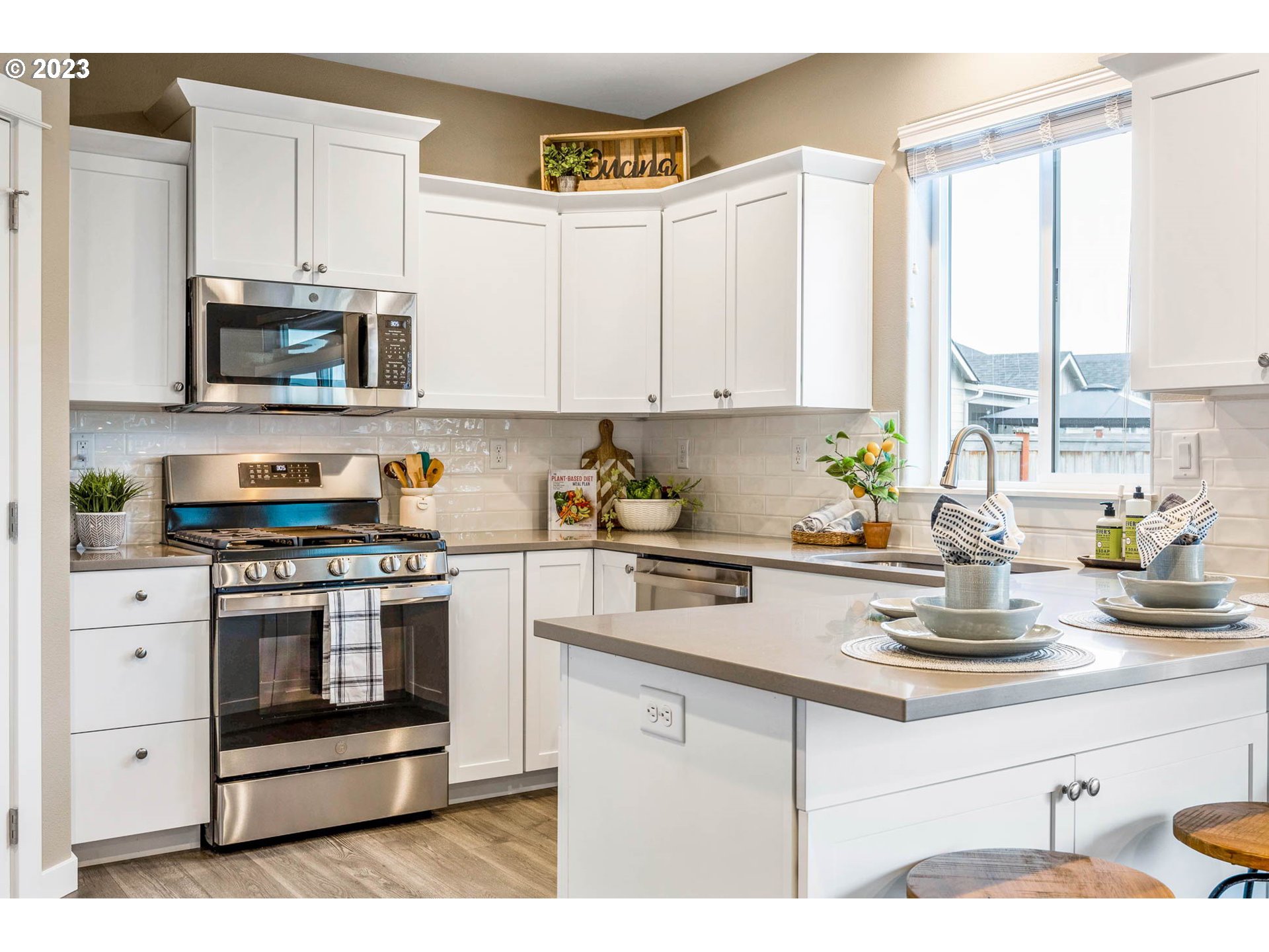 726 Cheadel Lake Ct, Lebanon, OR, 97355