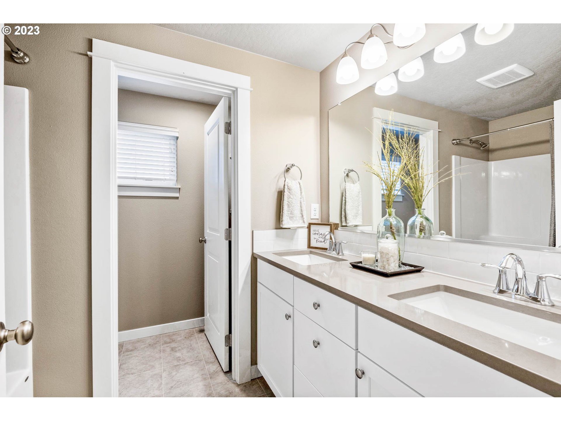 726 Cheadel Lake Ct, Lebanon, OR, 97355