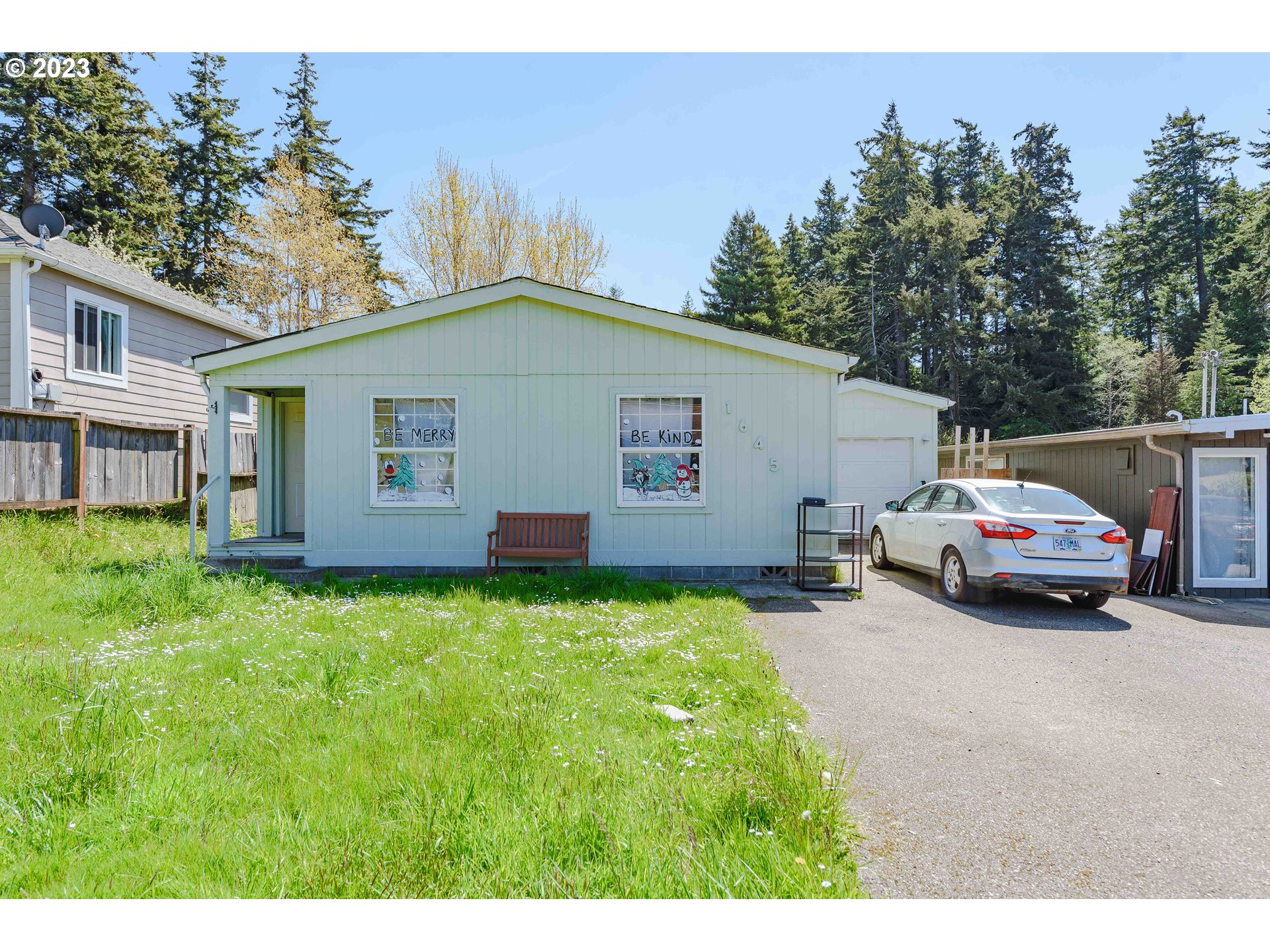 1645 THOMPSON RD, Coos Bay, OR 97420